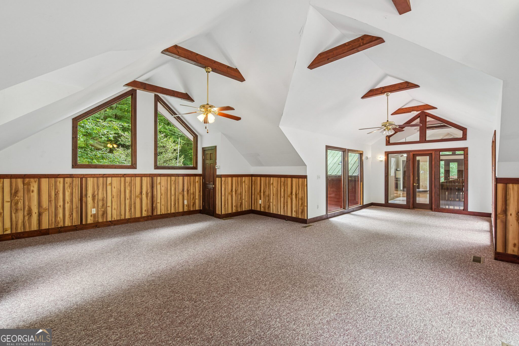 152 River Drive Property Photo 19