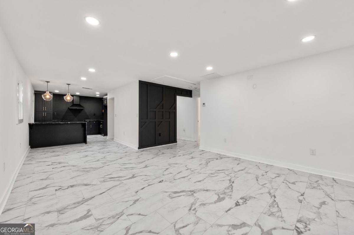 641 Hamilton E Holmes Drive Nw Property Photo 4
