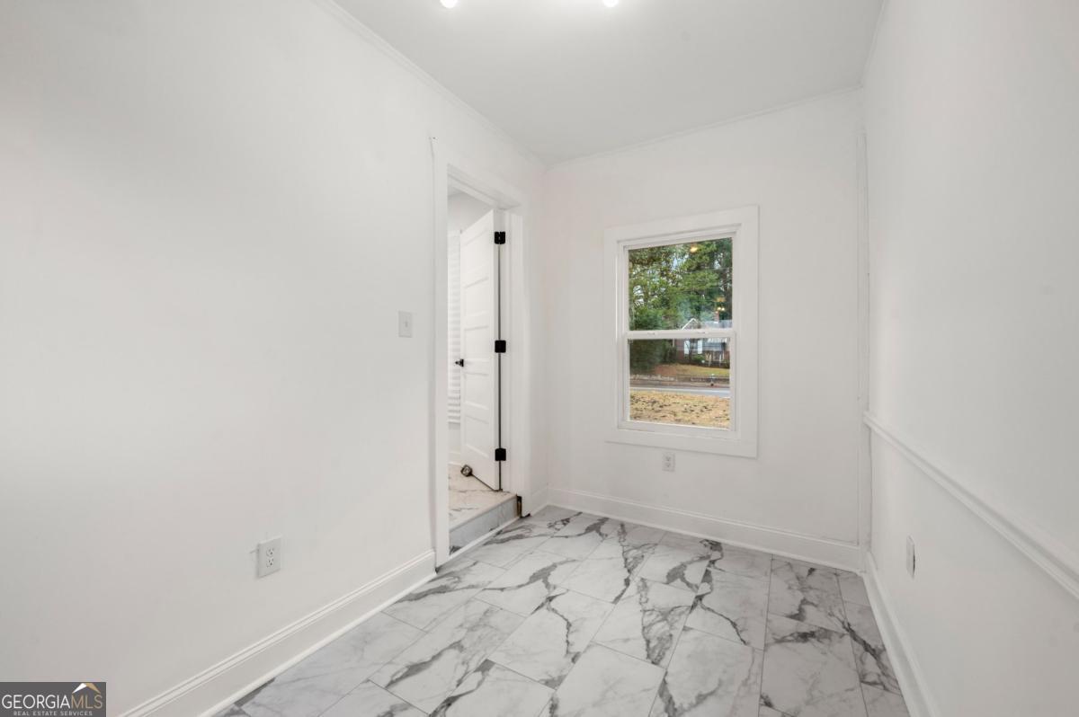 641 Hamilton E Holmes Drive Nw Property Photo 7