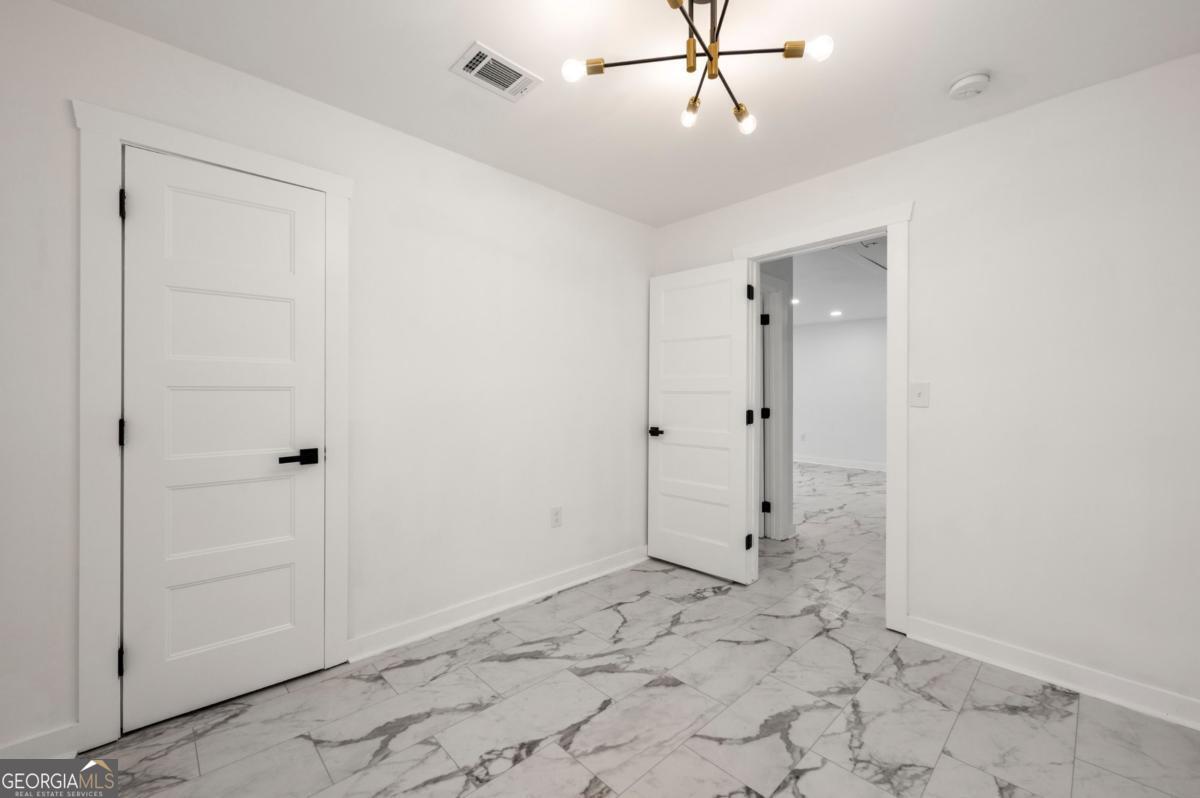 641 Hamilton E Holmes Drive Nw Property Photo 10
