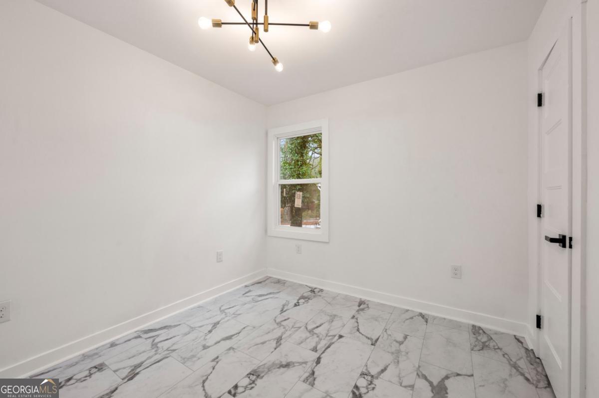 641 Hamilton E Holmes Drive Nw Property Photo 12
