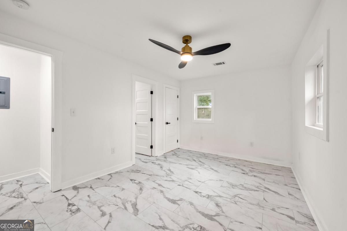641 Hamilton E Holmes Drive Nw Property Photo 13