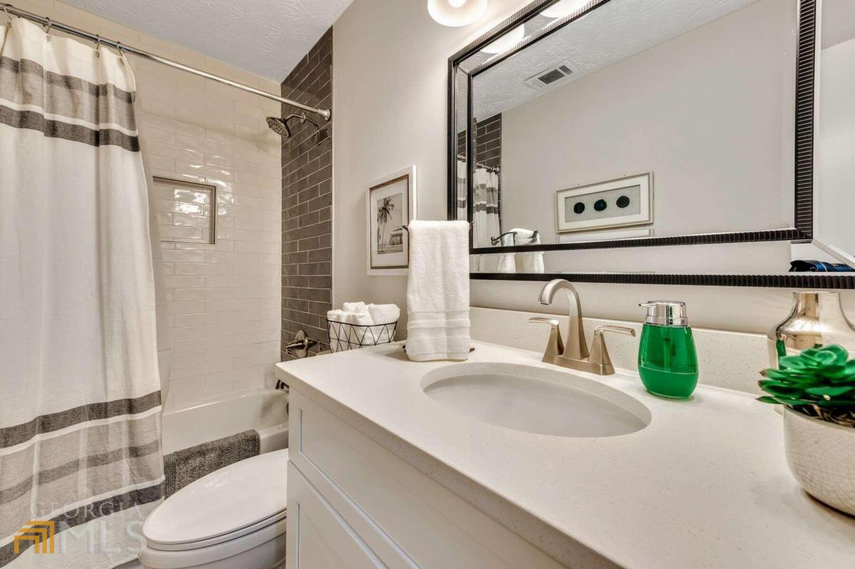 210 Booth Road Sw # B Property Photo 15