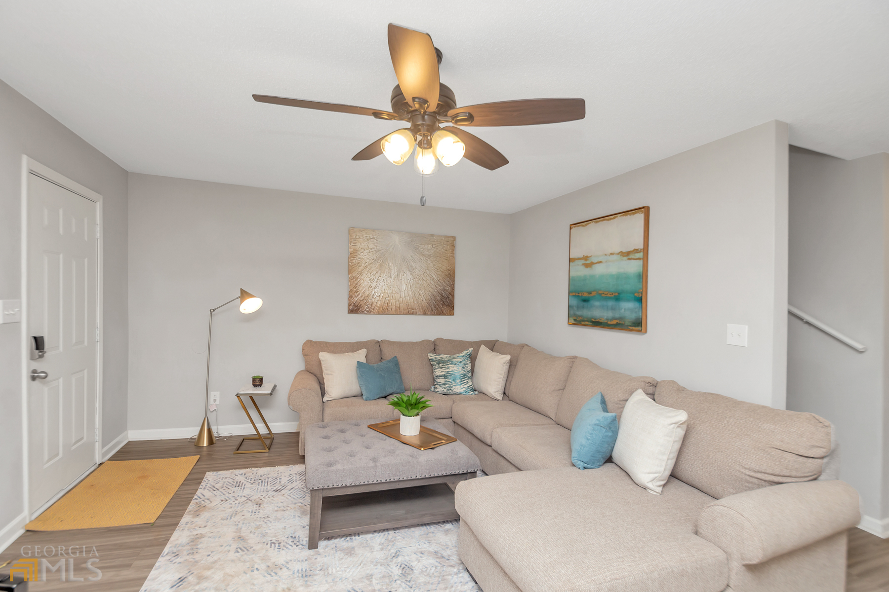 7267 Crestside Drive Property Photo 10