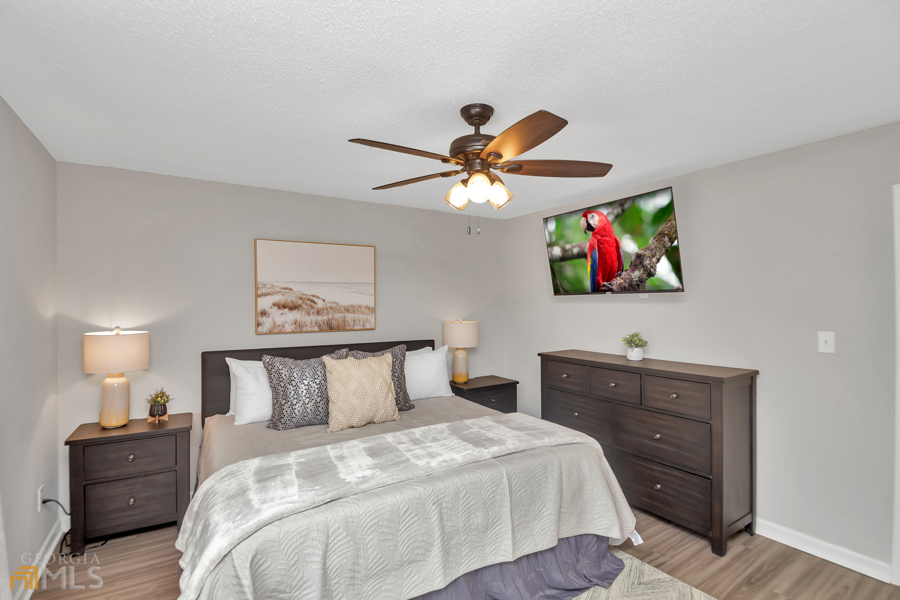 7267 Crestside Drive Property Photo 16