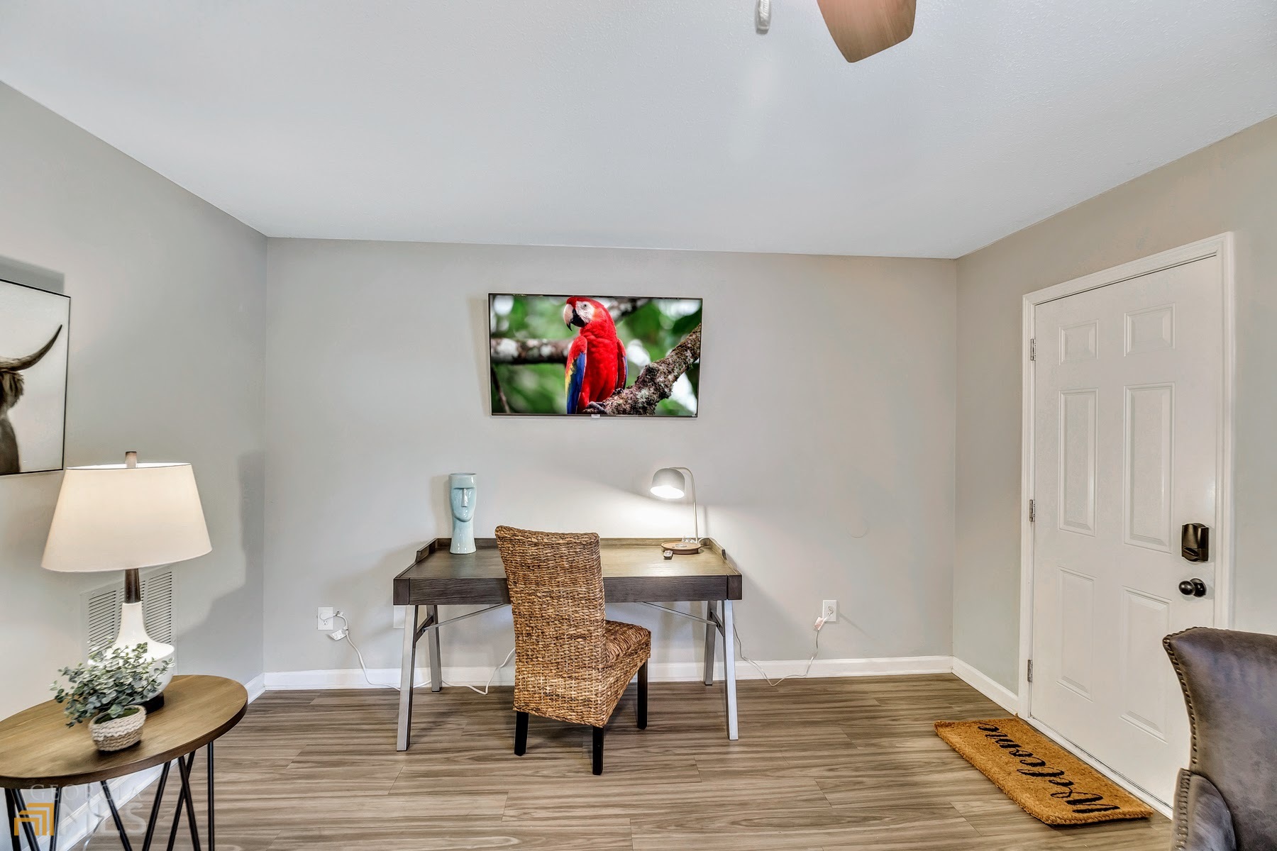 7269 Crestside Drive Property Photo 4