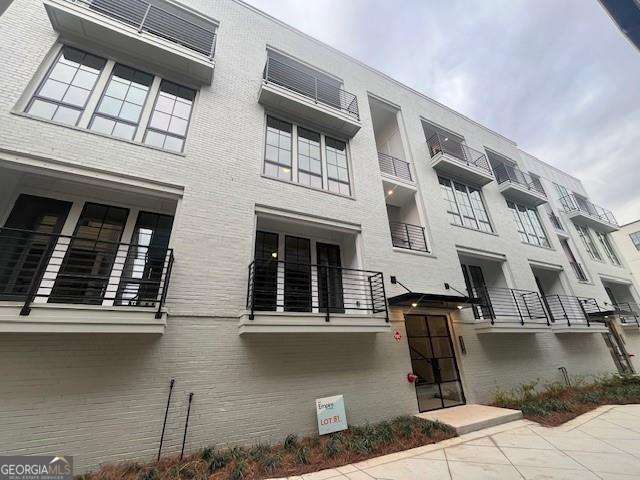 922 Hughley Circle # 81 Property Photo 1