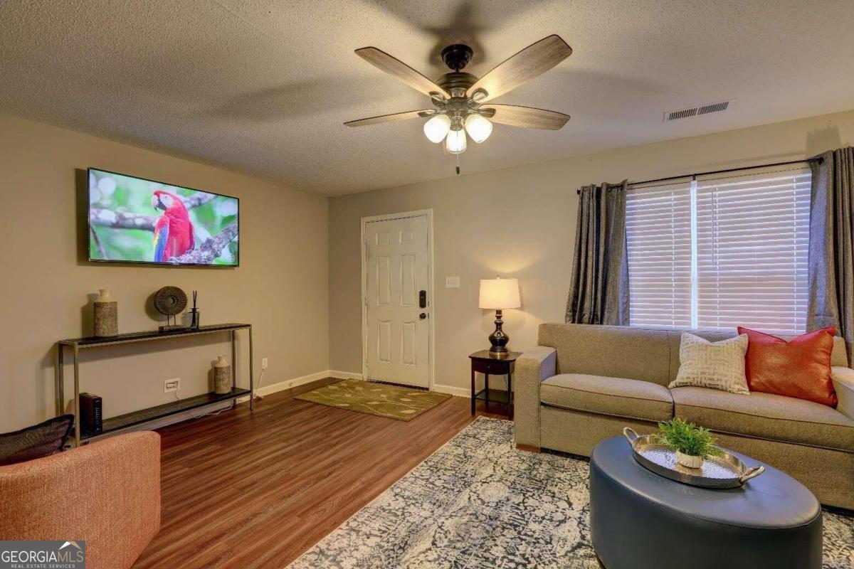 7271 Crestside Drive Property Photo 1