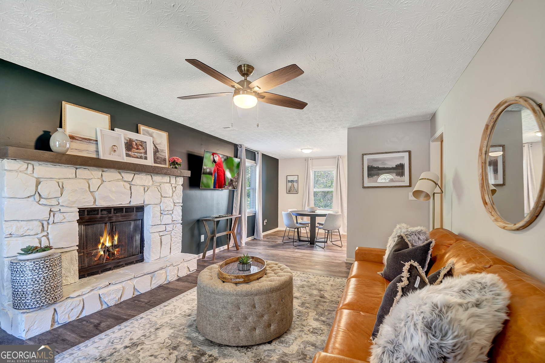160 Booth Road SW # A Property Photo 1
