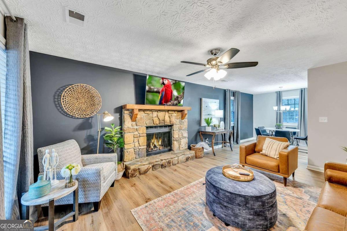 210 Booth Road SW # A Property Photo 1