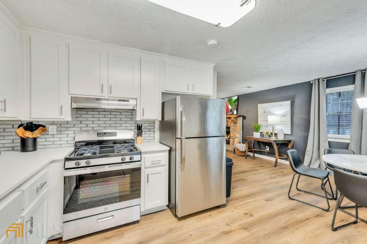 210 Booth Road Sw # A Property Photo 8