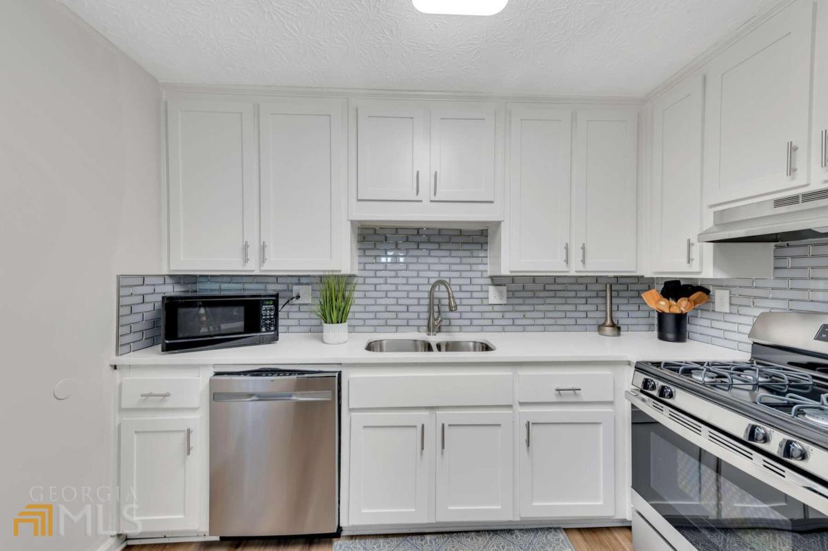 210 Booth Road Sw # A Property Photo 10