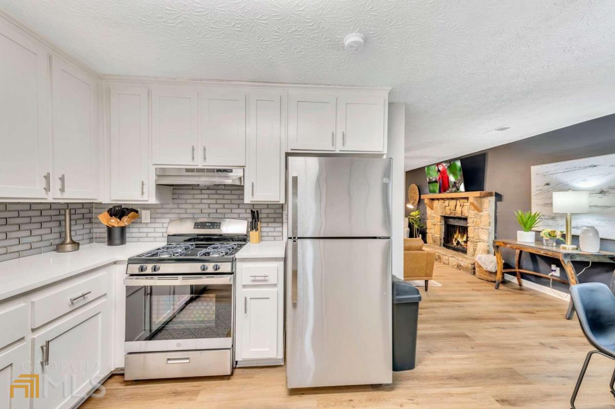 210 Booth Road Sw # A Property Photo 11