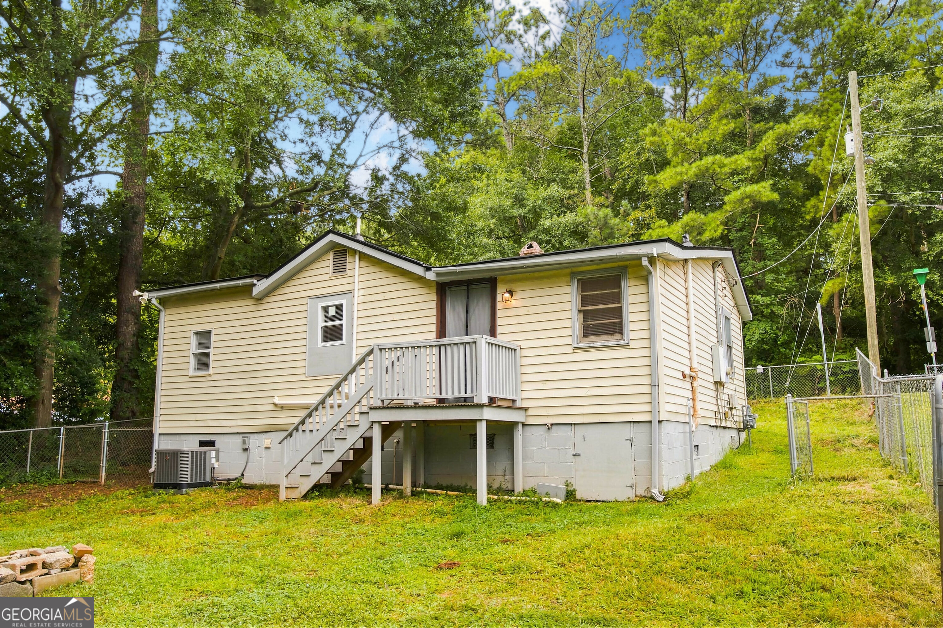 293 E Carver Drive Property Photo 5