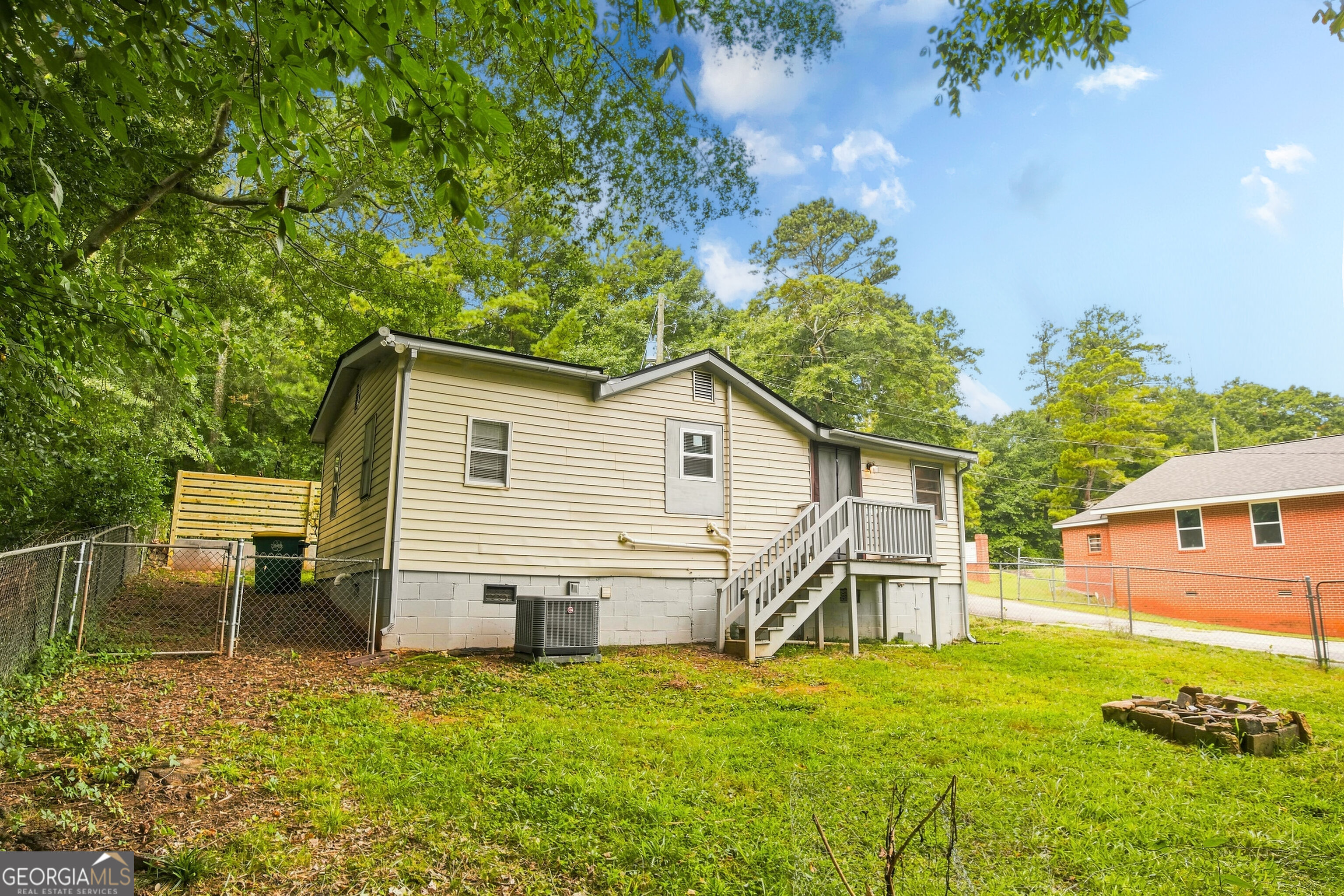 293 E Carver Drive Property Photo 7