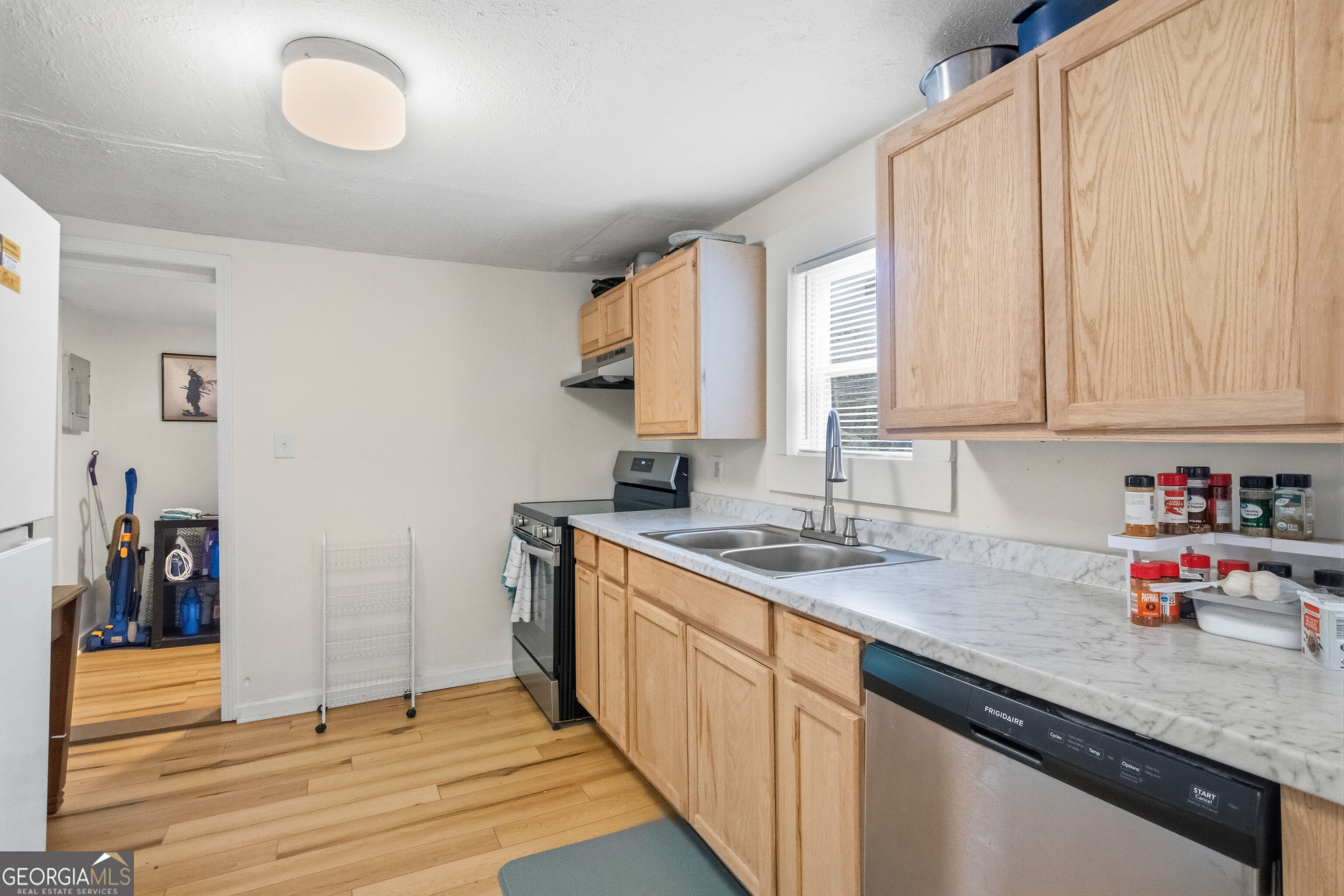 293 E Carver Drive Property Photo 12
