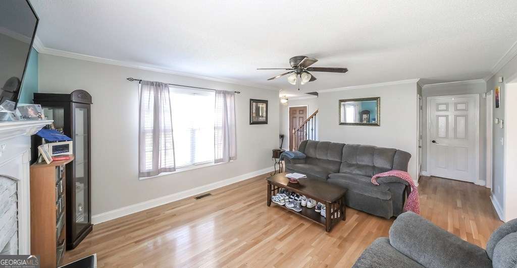 106 Dylan Way Property Photo 4