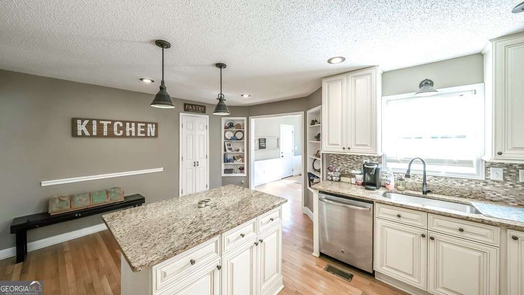 106 Dylan Way Property Photo 10