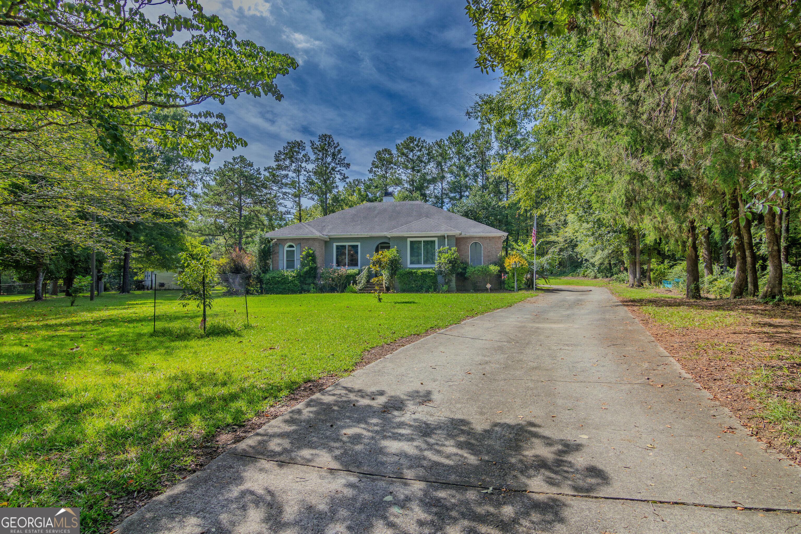 204 Weatherford Place Property Photo 3
