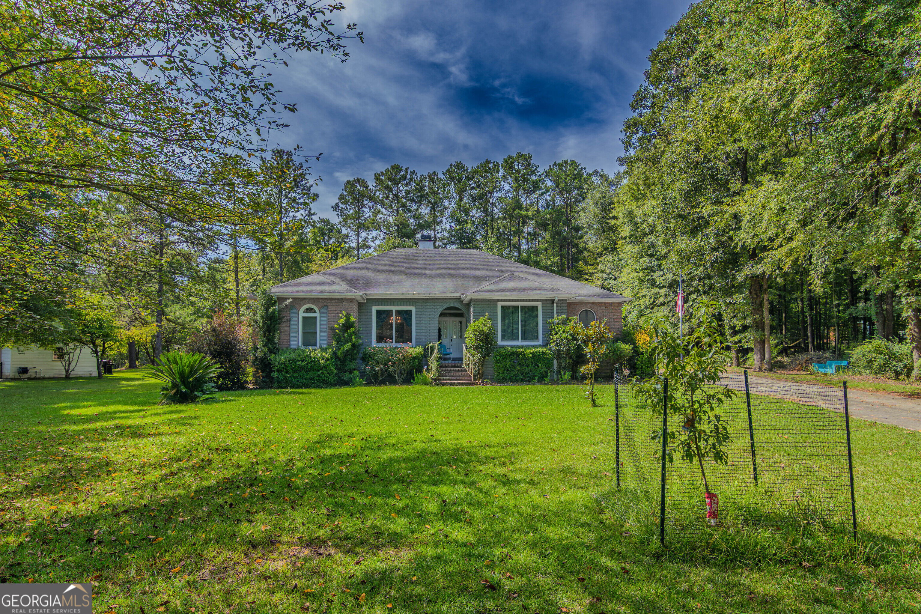 204 Weatherford Place Property Photo 5