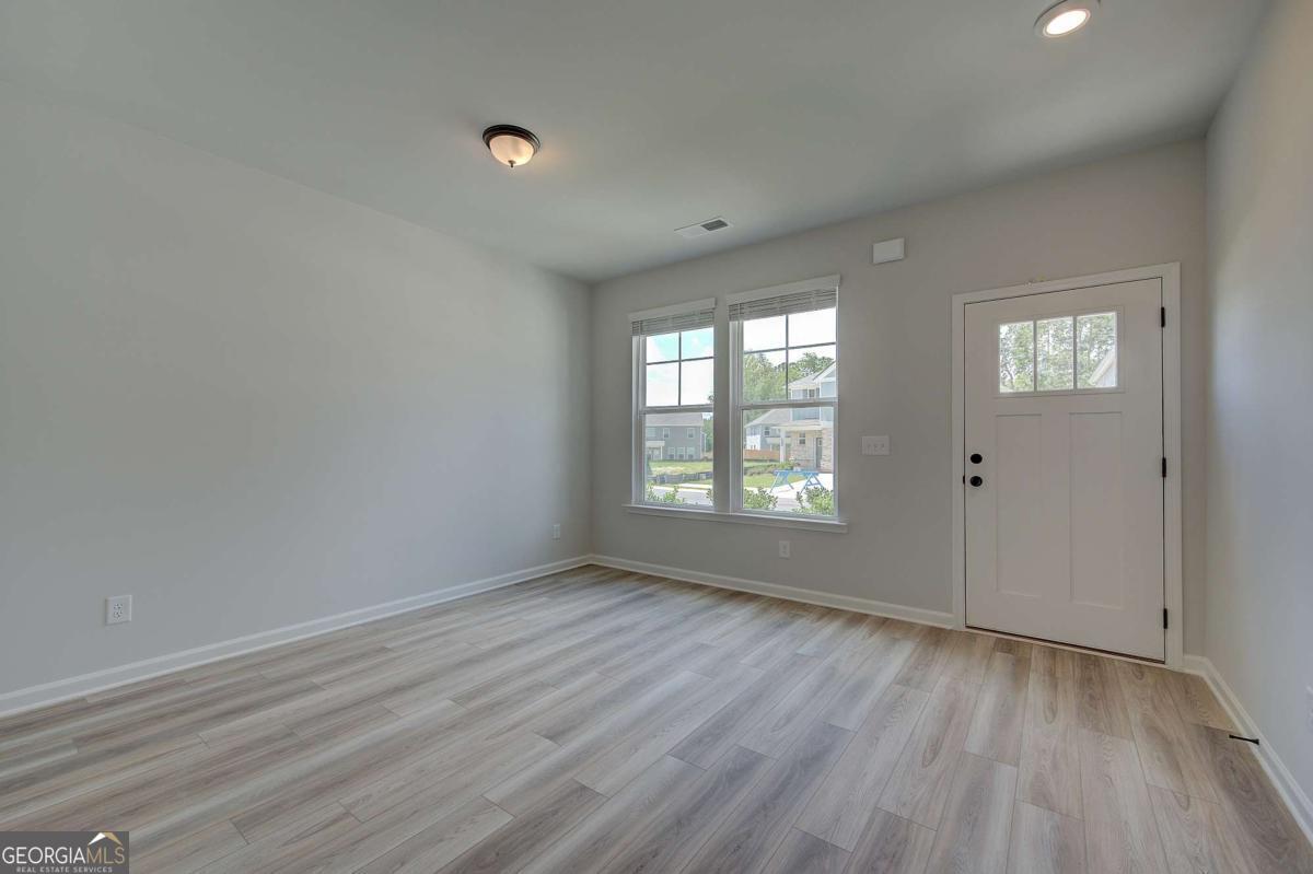 225 St Annes Place Property Photo 5