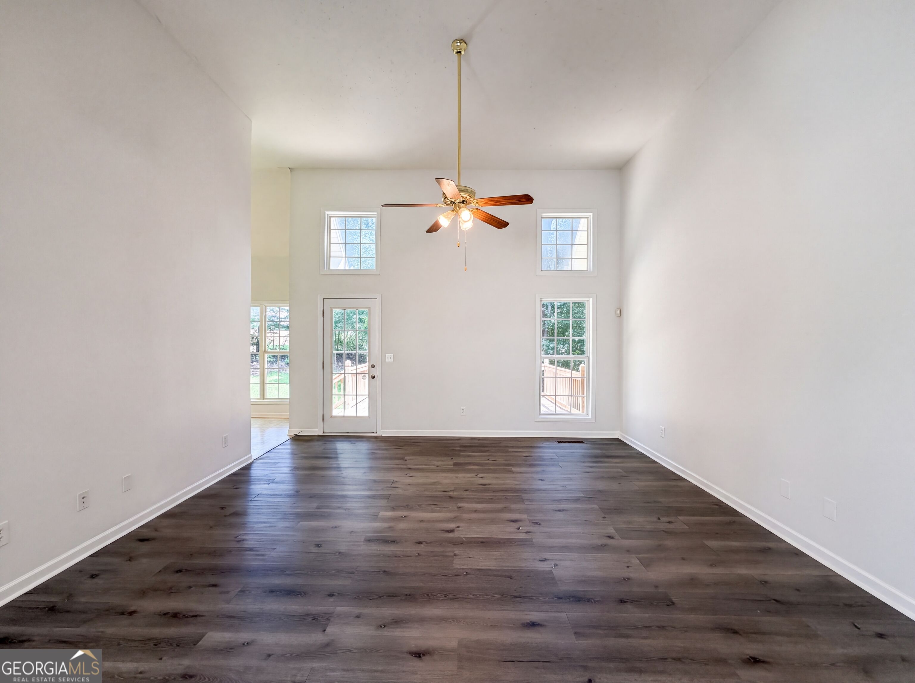 222 Lazy Water Drive Property Photo 5
