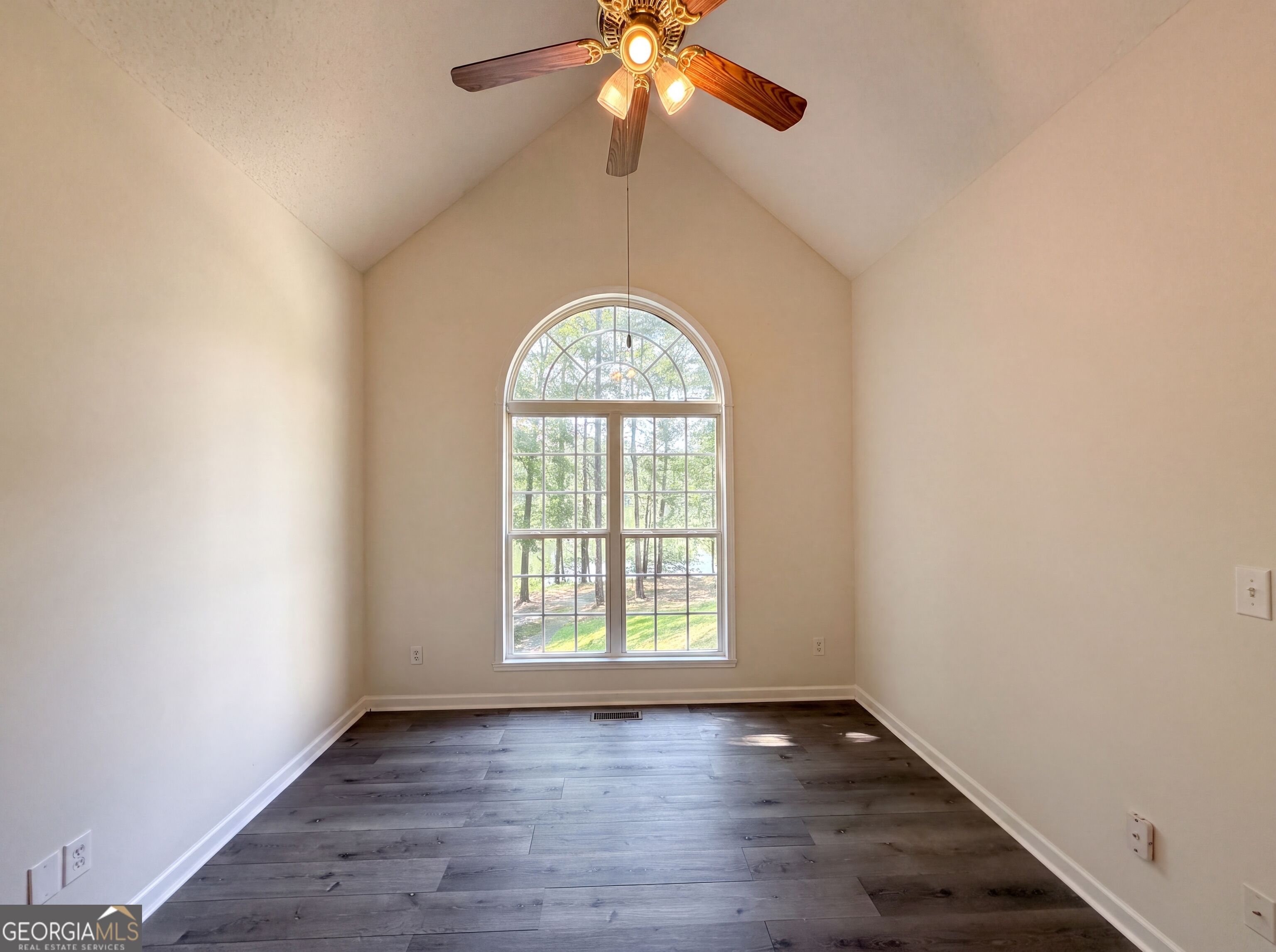 222 Lazy Water Drive Property Photo 13