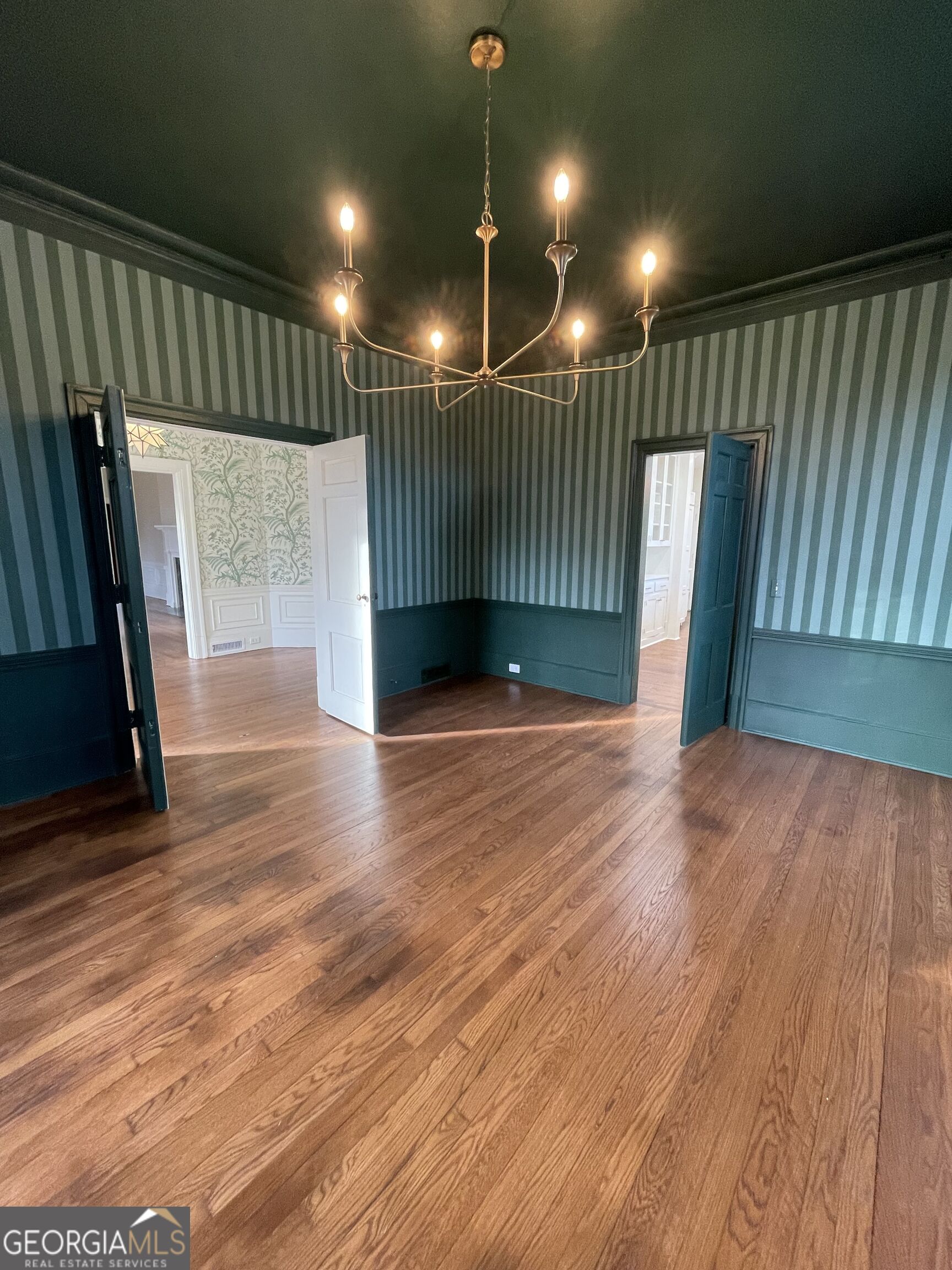408 Thurston Avenue Property Photo 4