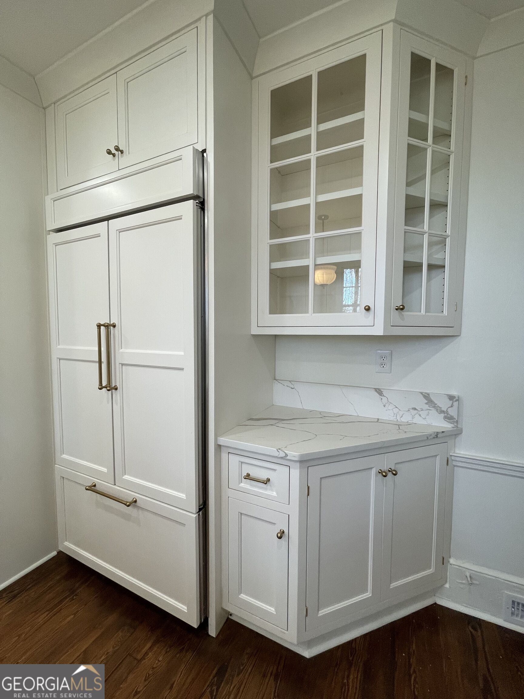 408 Thurston Avenue Property Photo 9