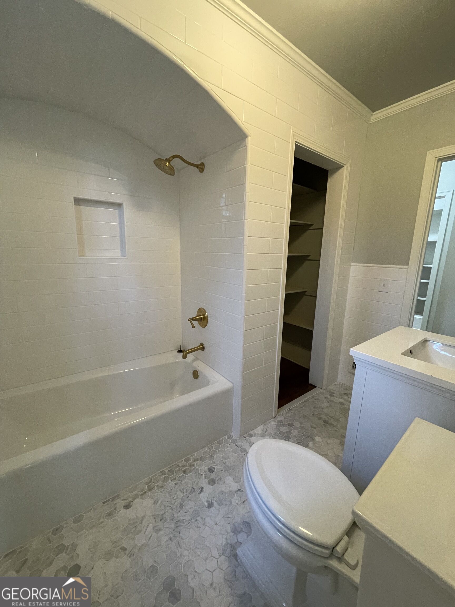 408 Thurston Avenue Property Photo 33