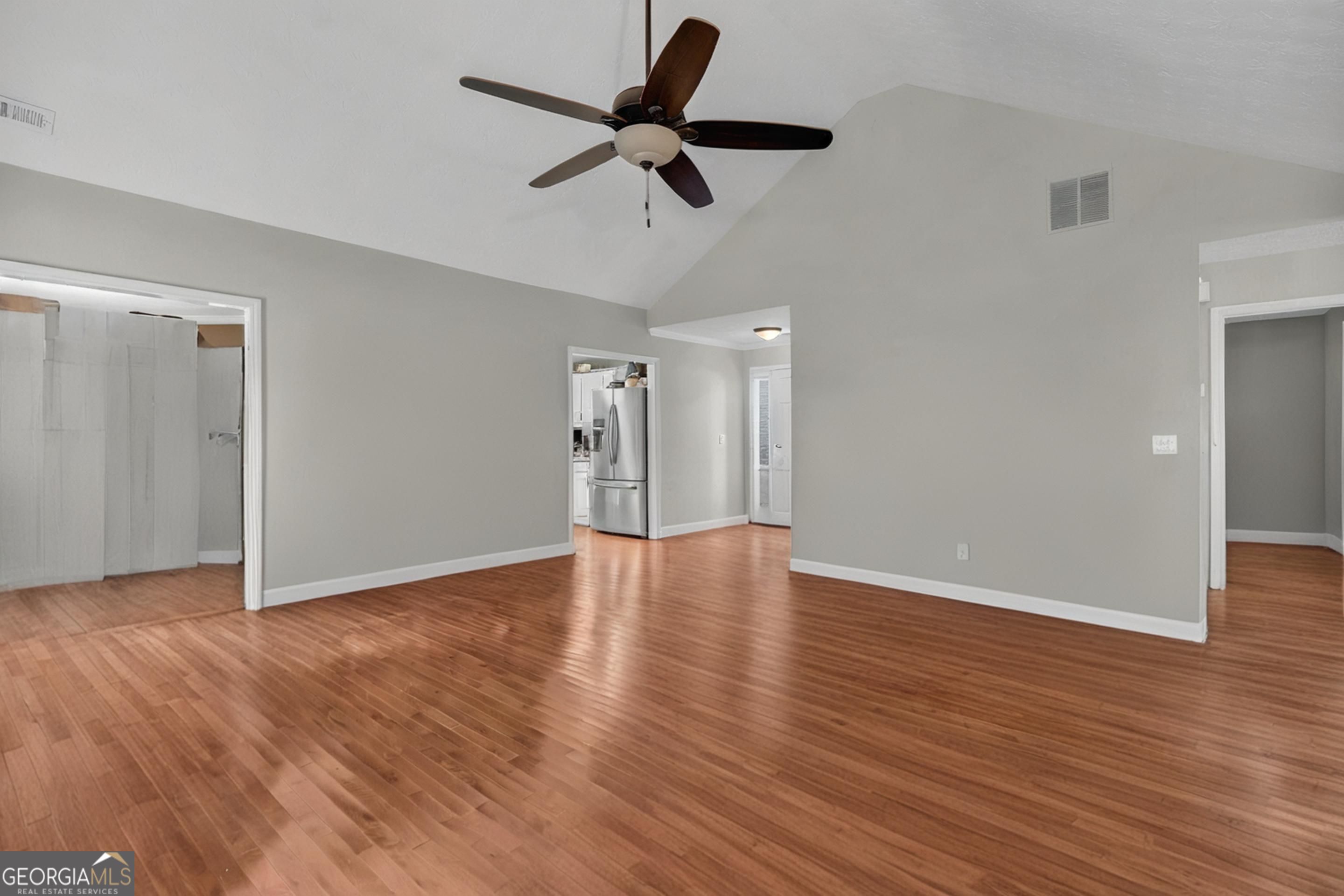 4841 Thornwood Drive Property Photo 9