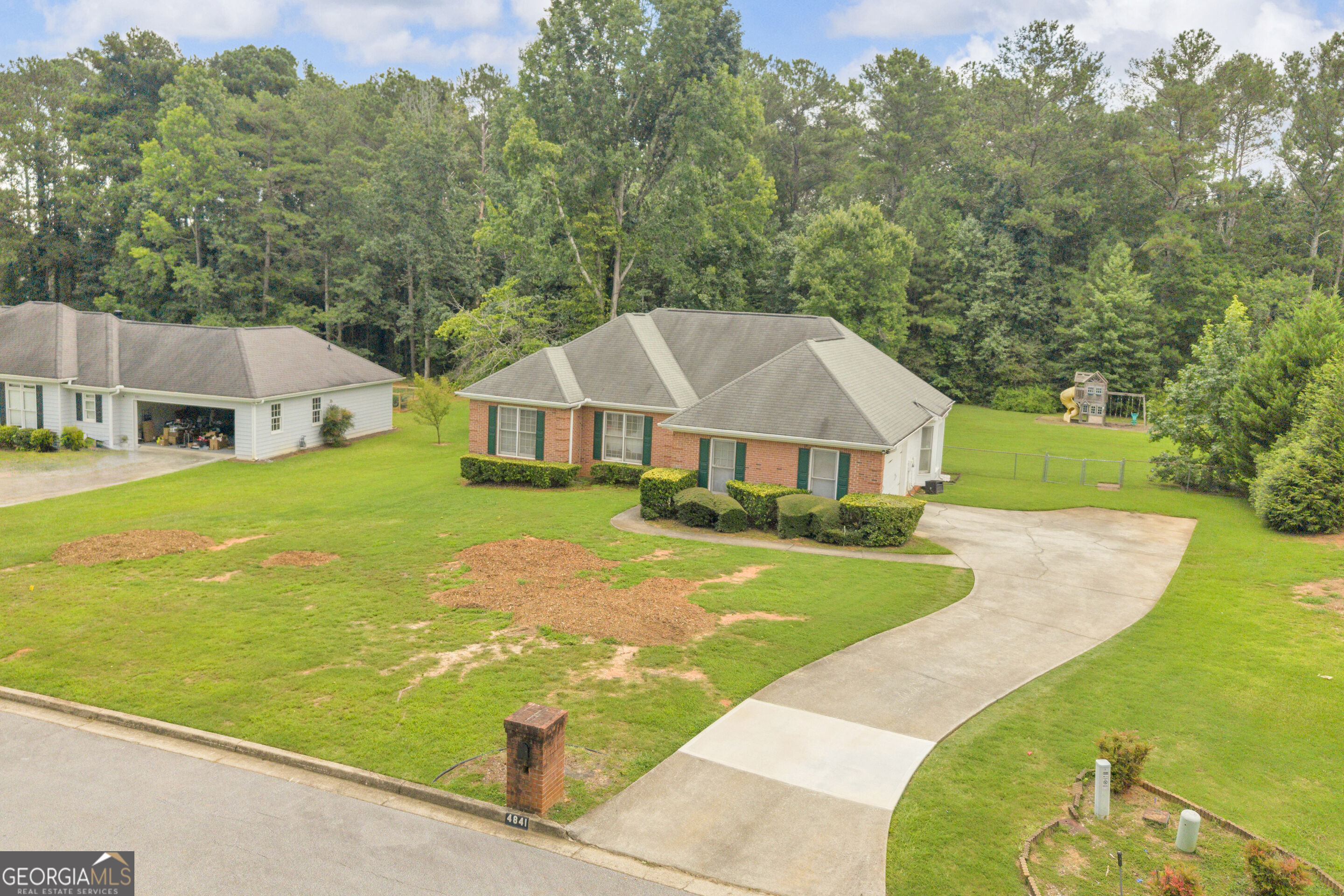 4841 Thornwood Drive Property Photo 46