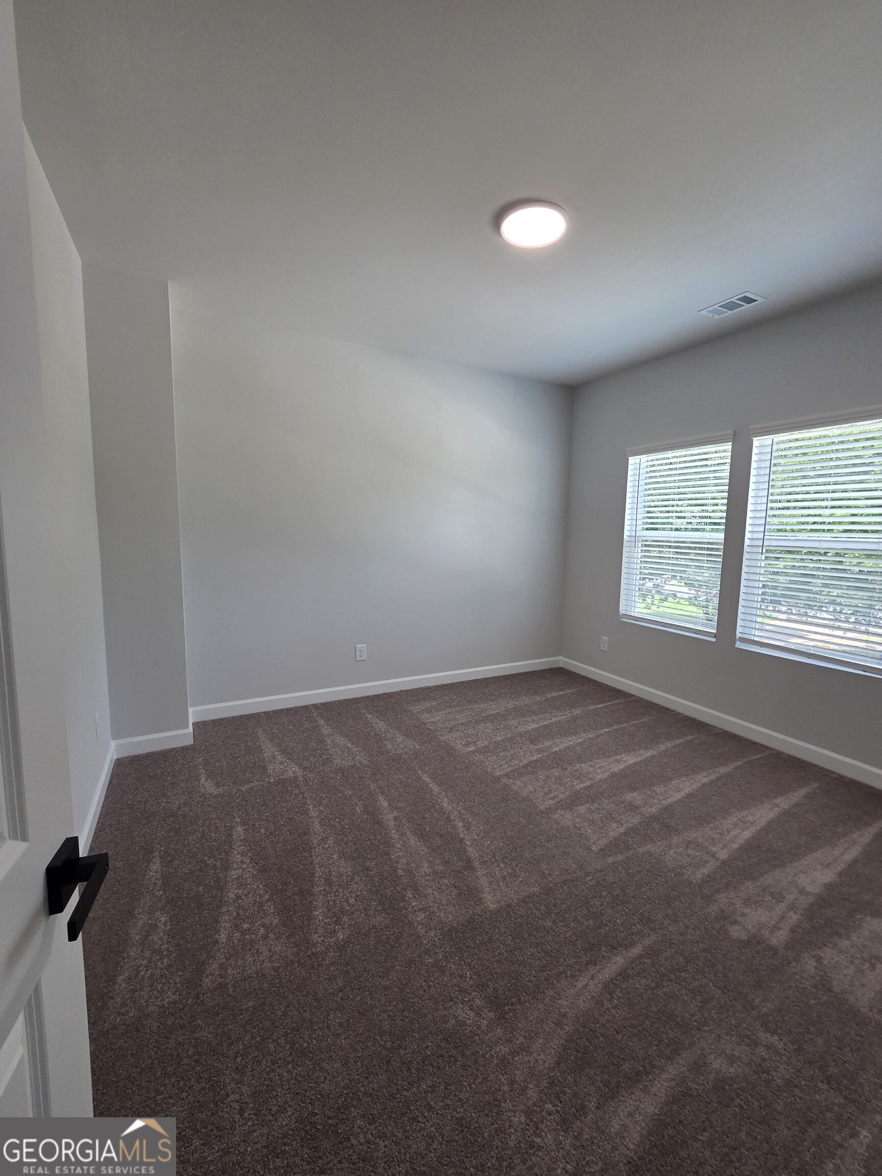 448 N Hill Street Property Photo 28