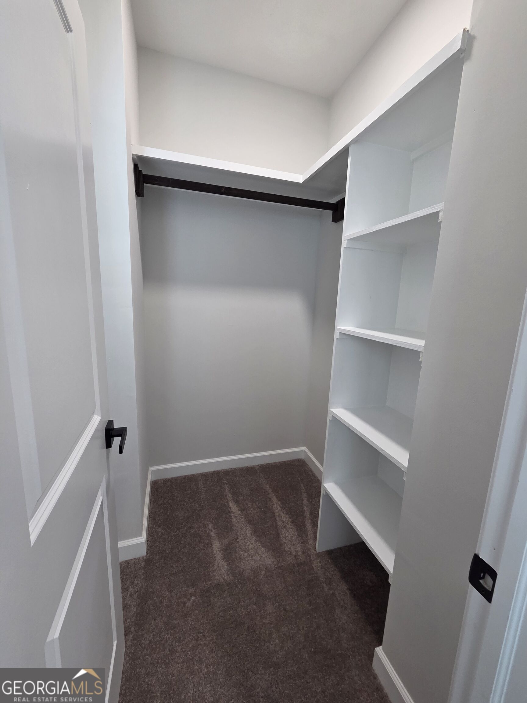448 N Hill Street Property Photo 29