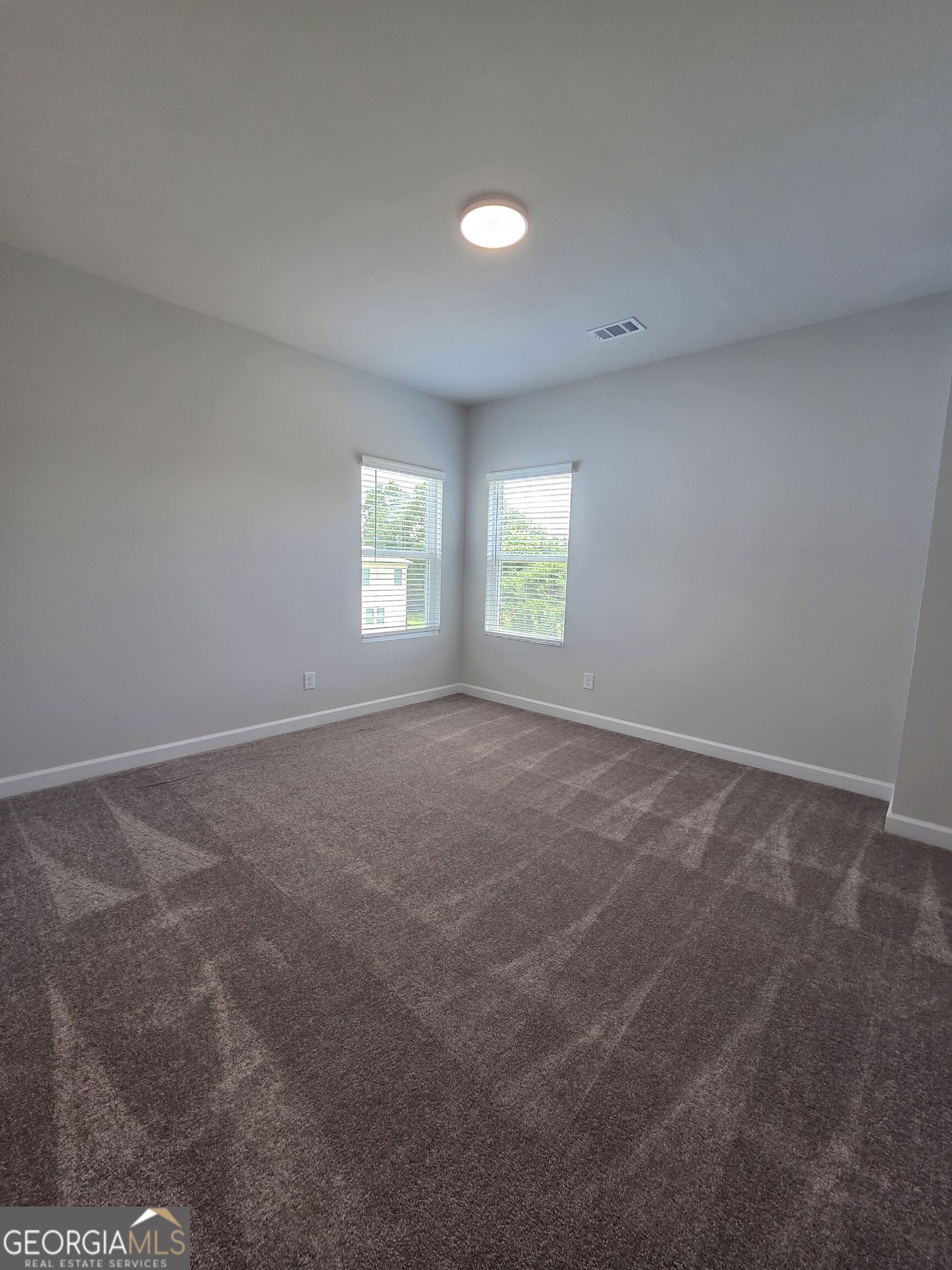448 N Hill Street Property Photo 30
