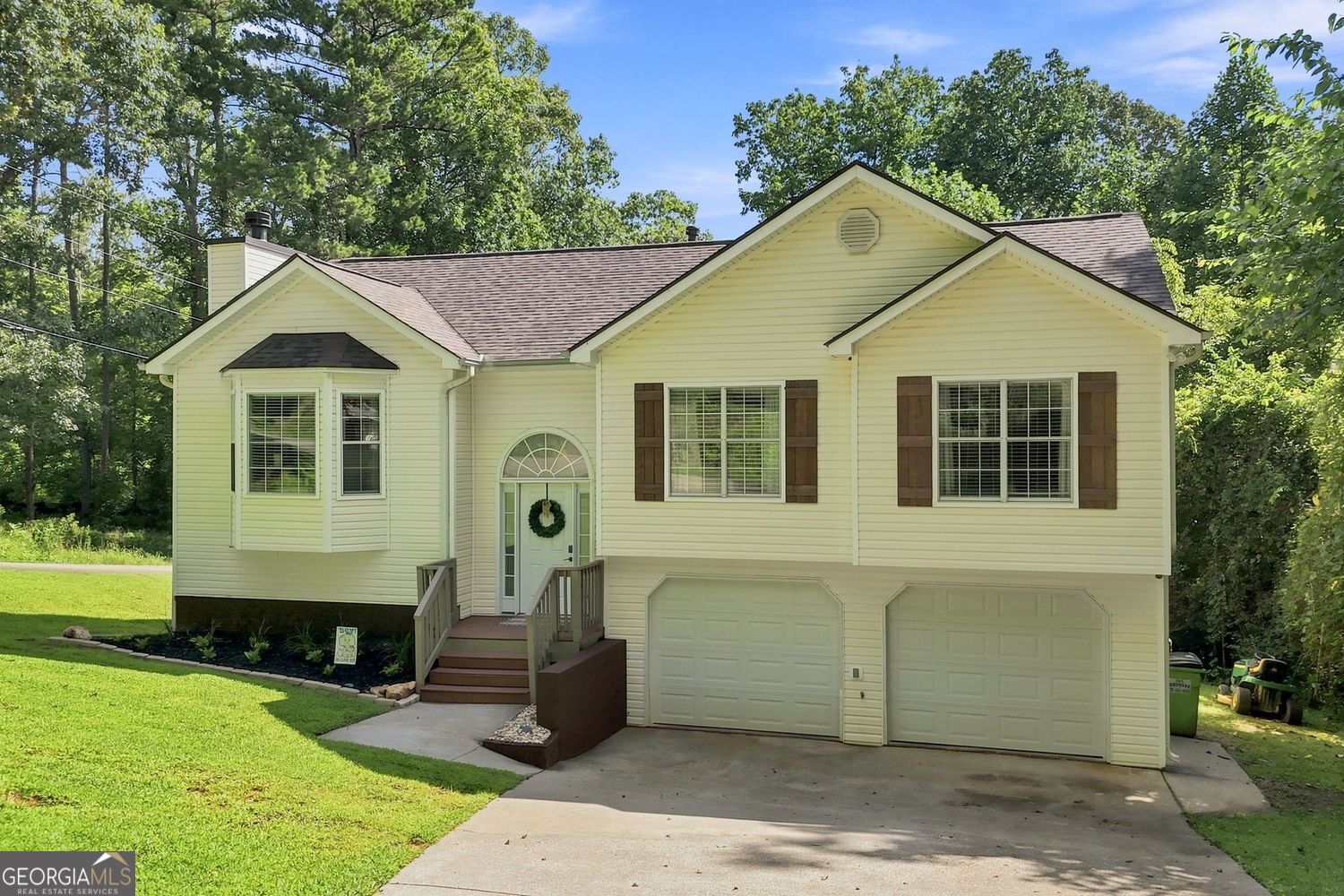 694 Fairview Road Property Photo 2