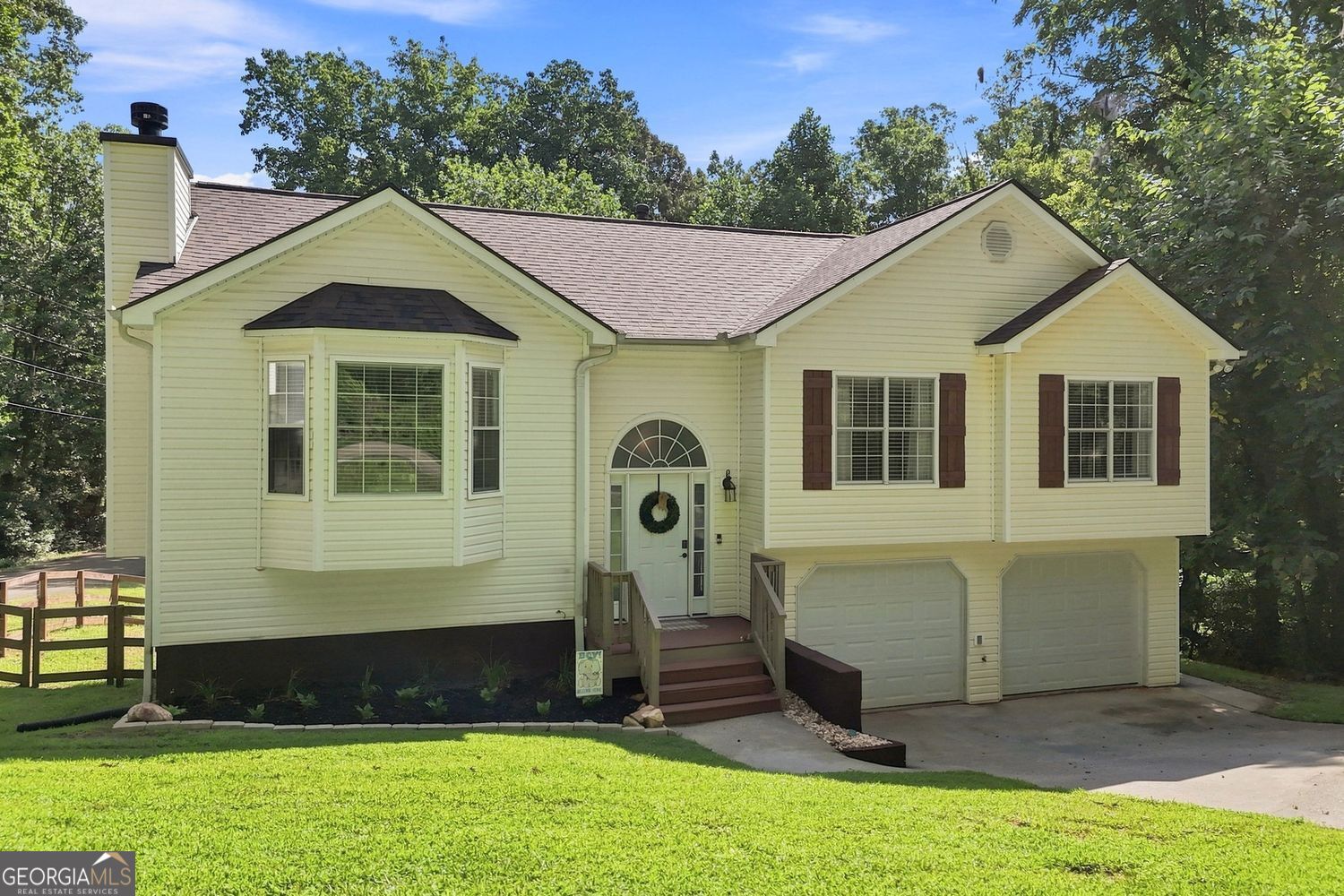 694 Fairview Road Property Photo 3