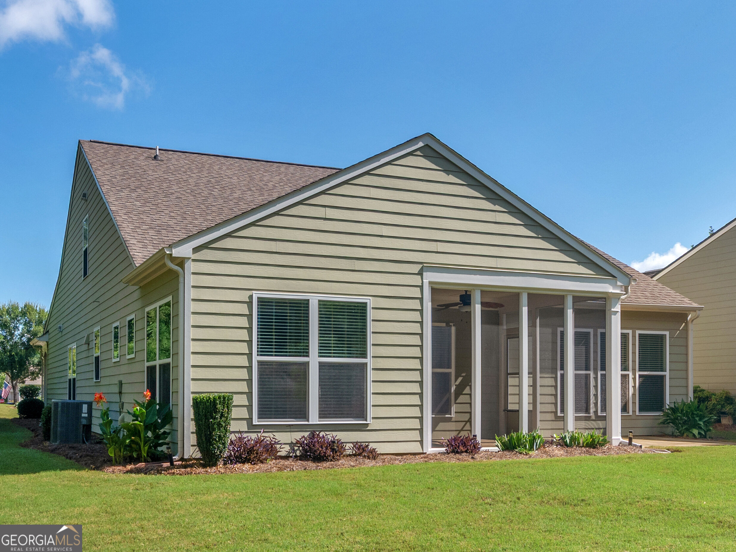 100 Crape Myrtle Drive Property Photo 5