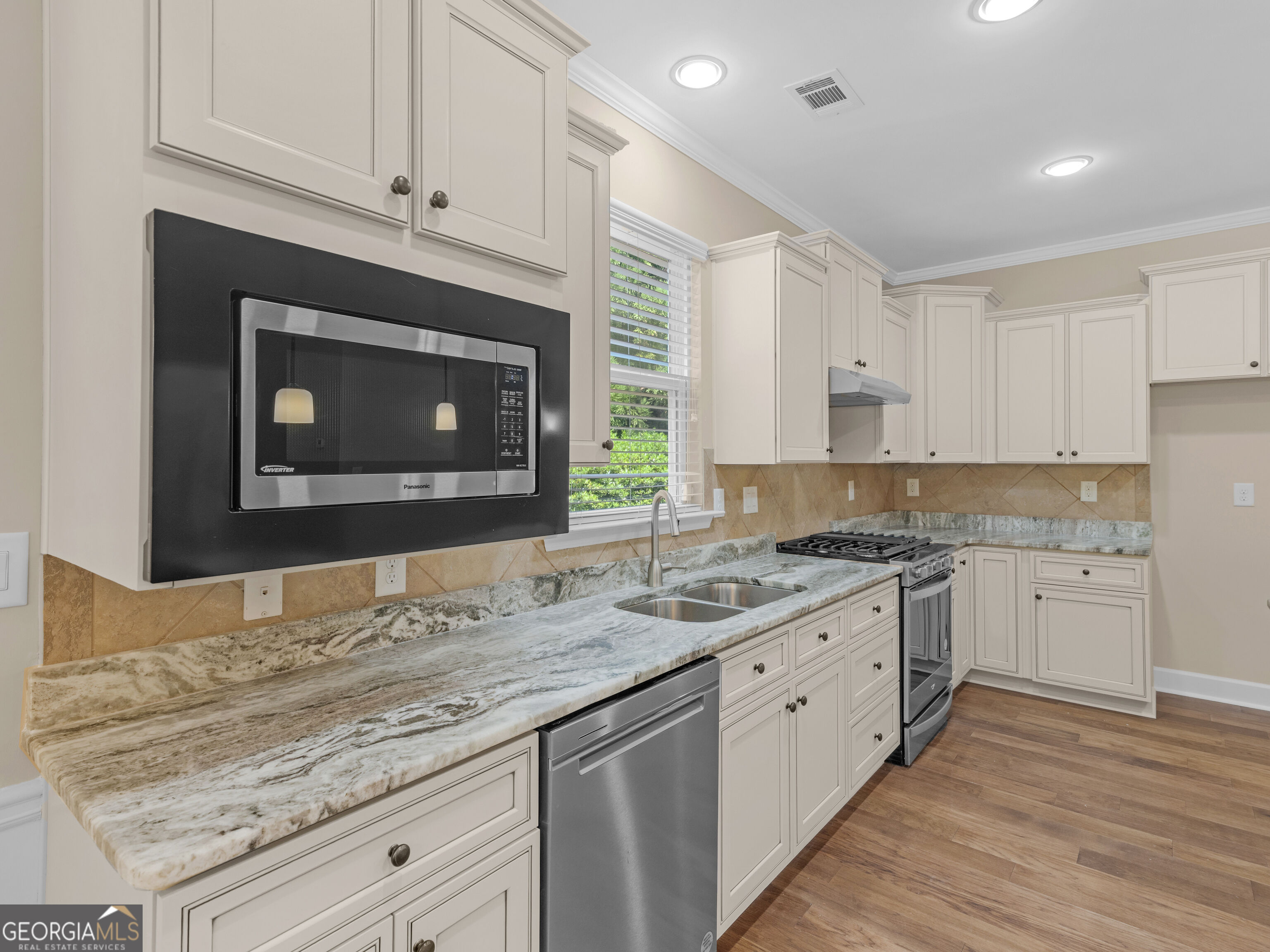 100 Crape Myrtle Drive Property Photo 31