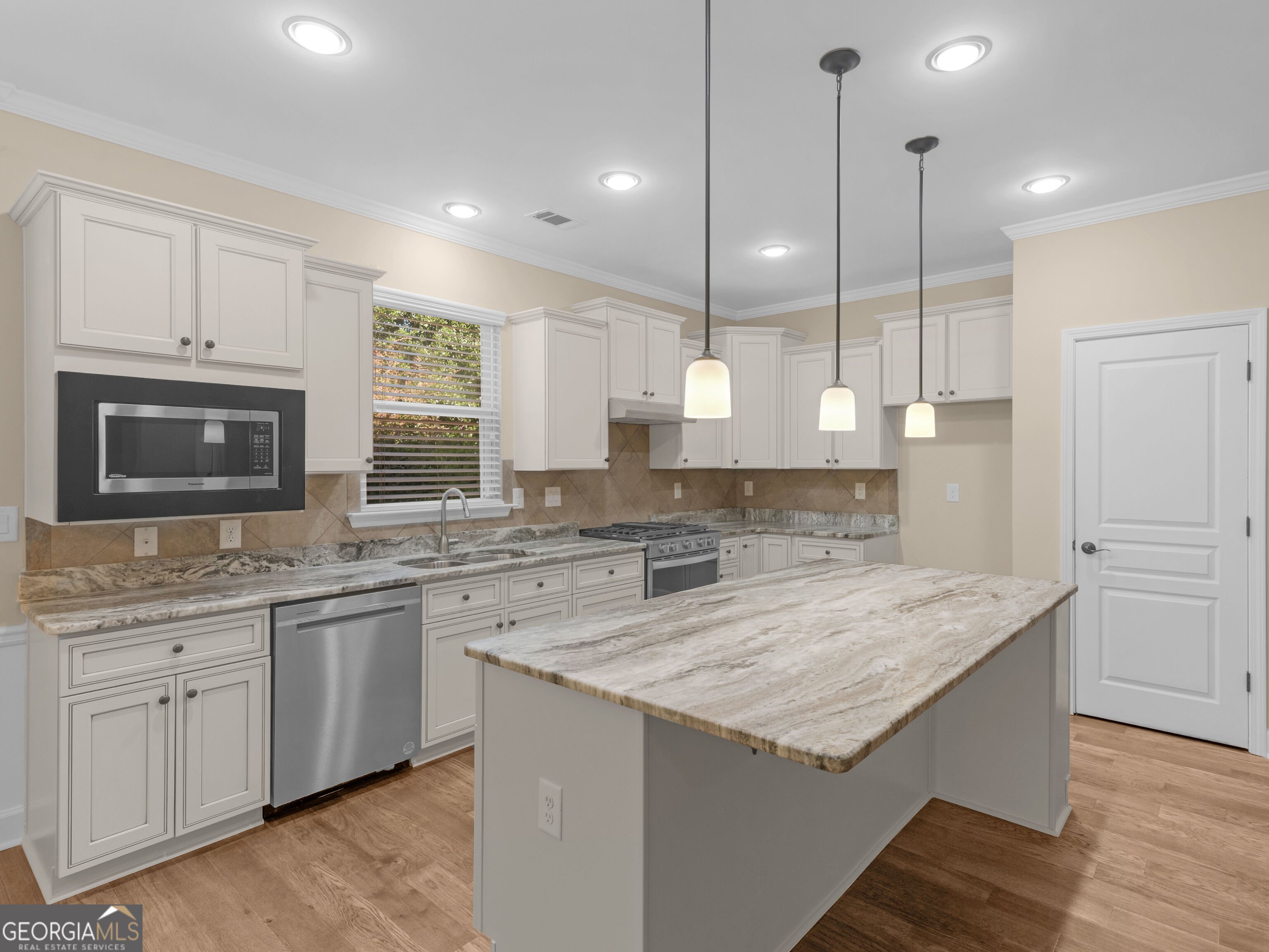 100 Crape Myrtle Drive Property Photo 33