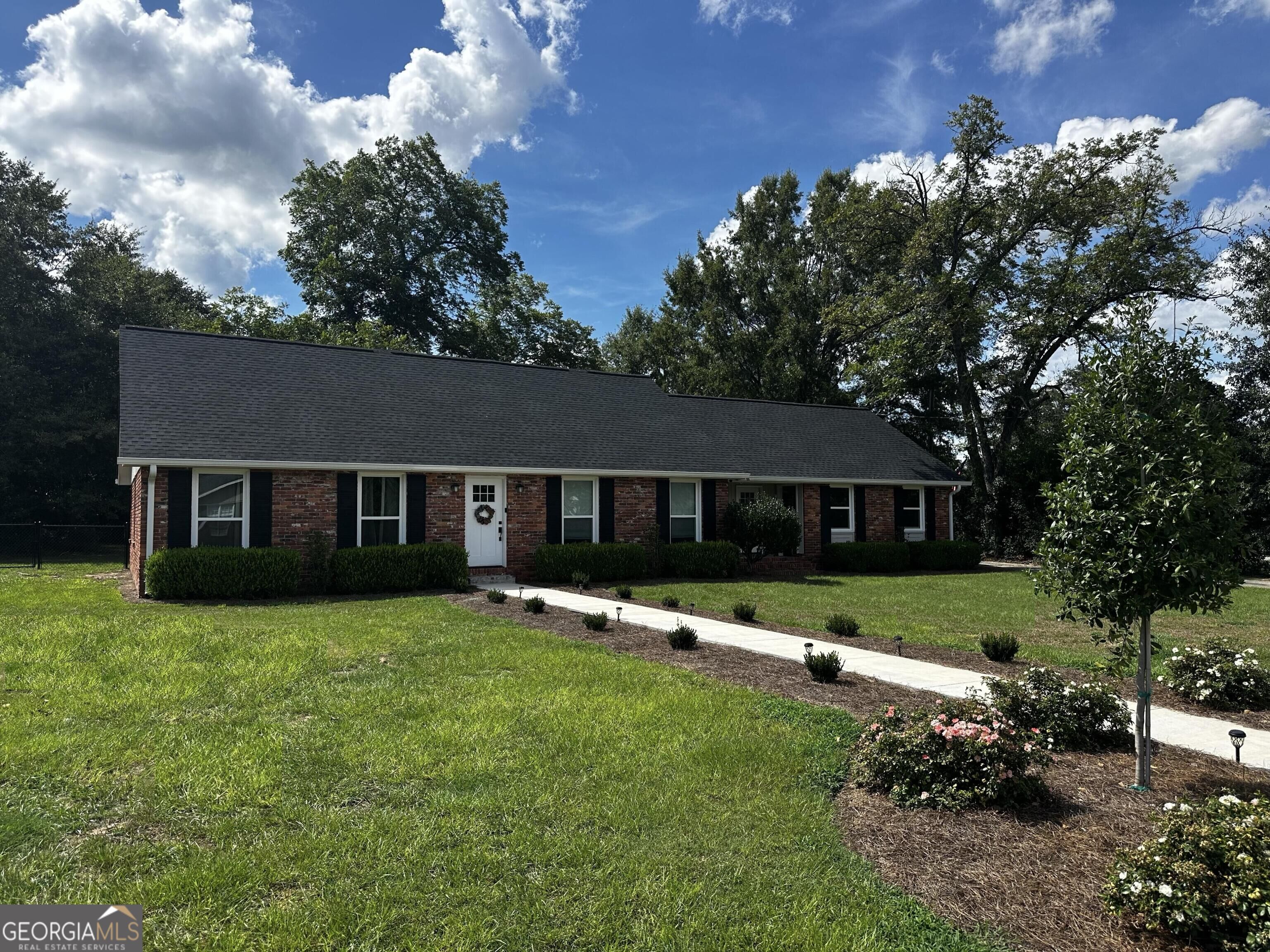 304 Woodridge Road Property Photo 1