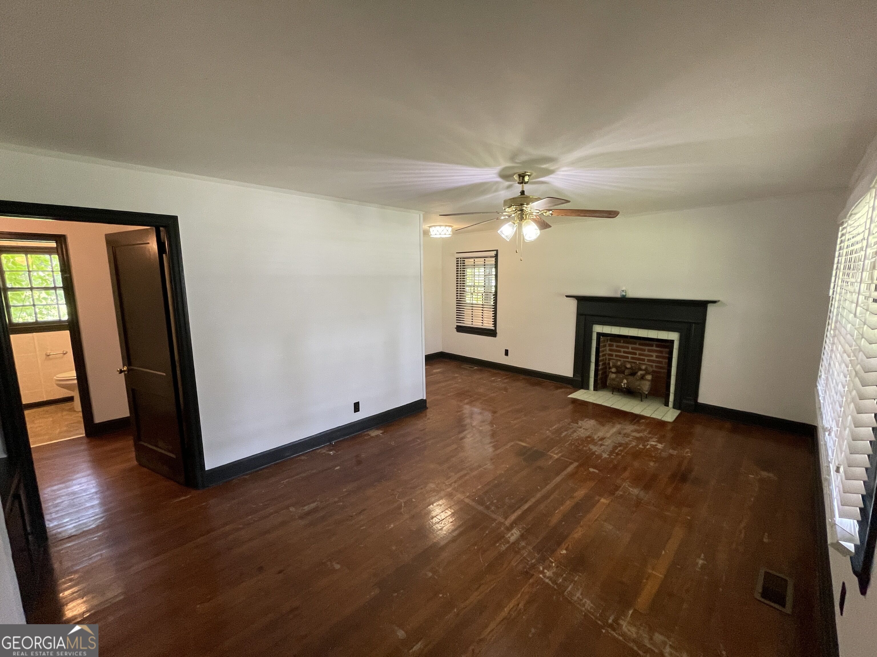 110 Peter Street Property Photo 3