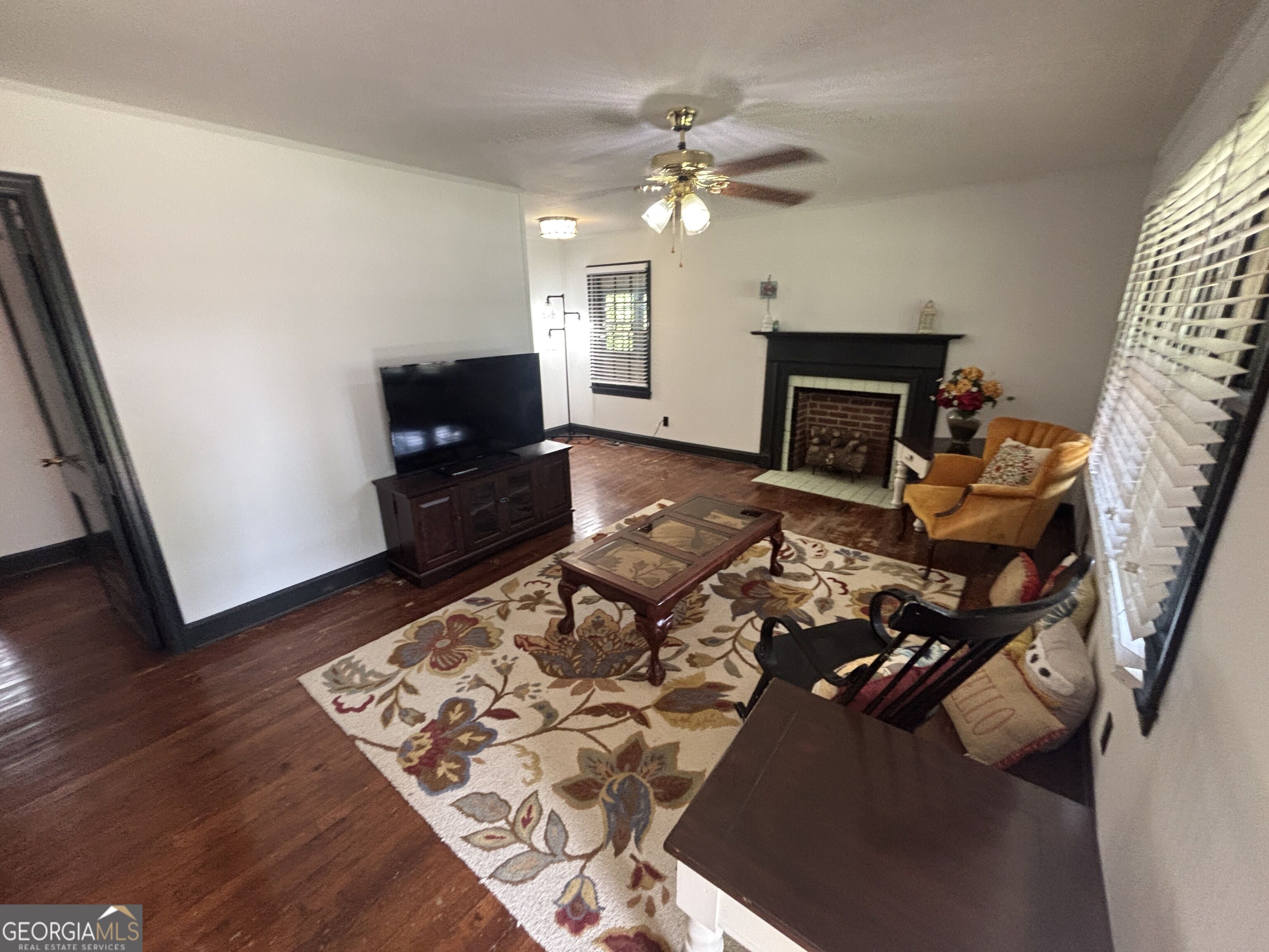 110 Peter Street Property Photo 3