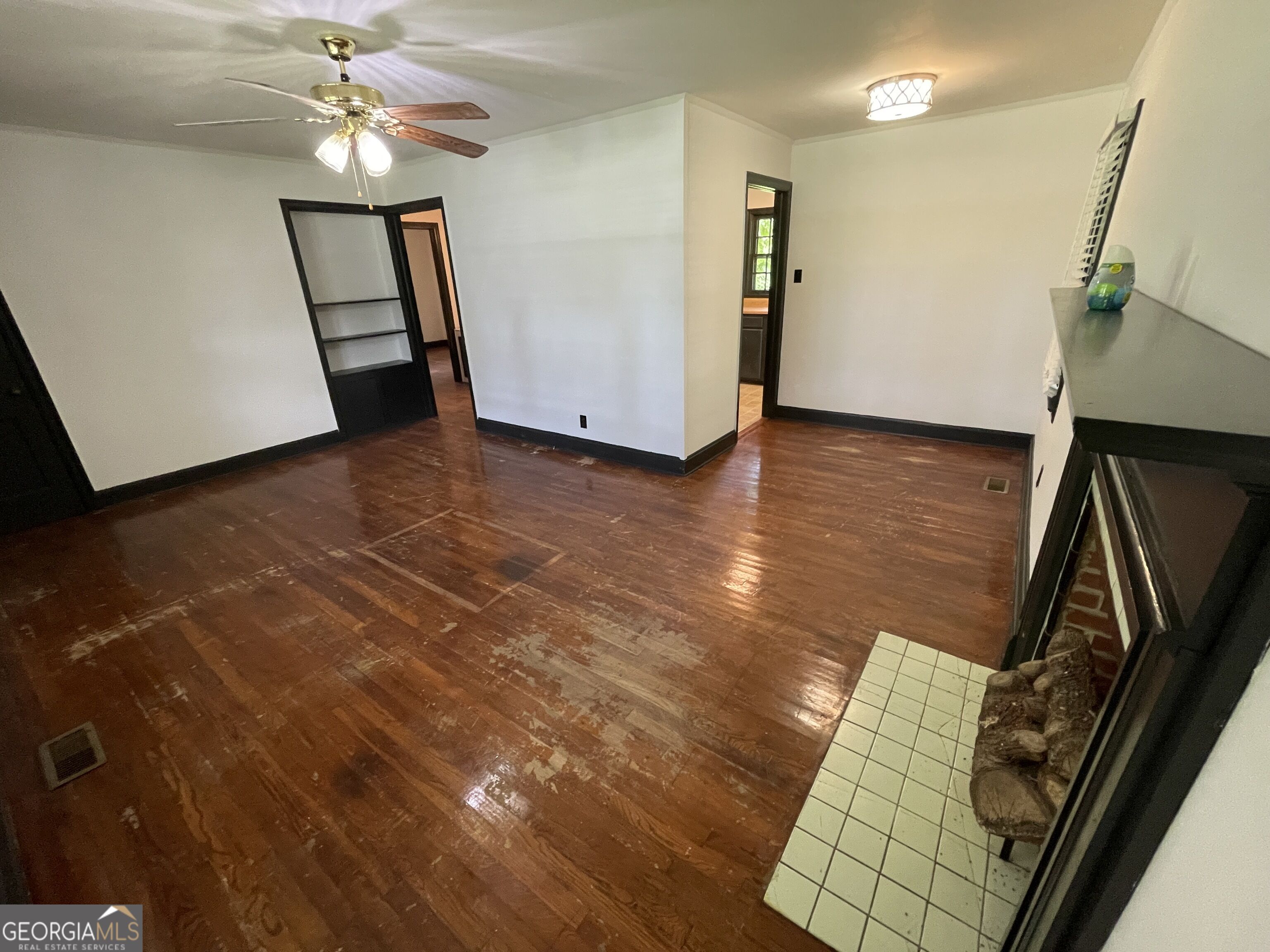 110 Peter Street Property Photo 4