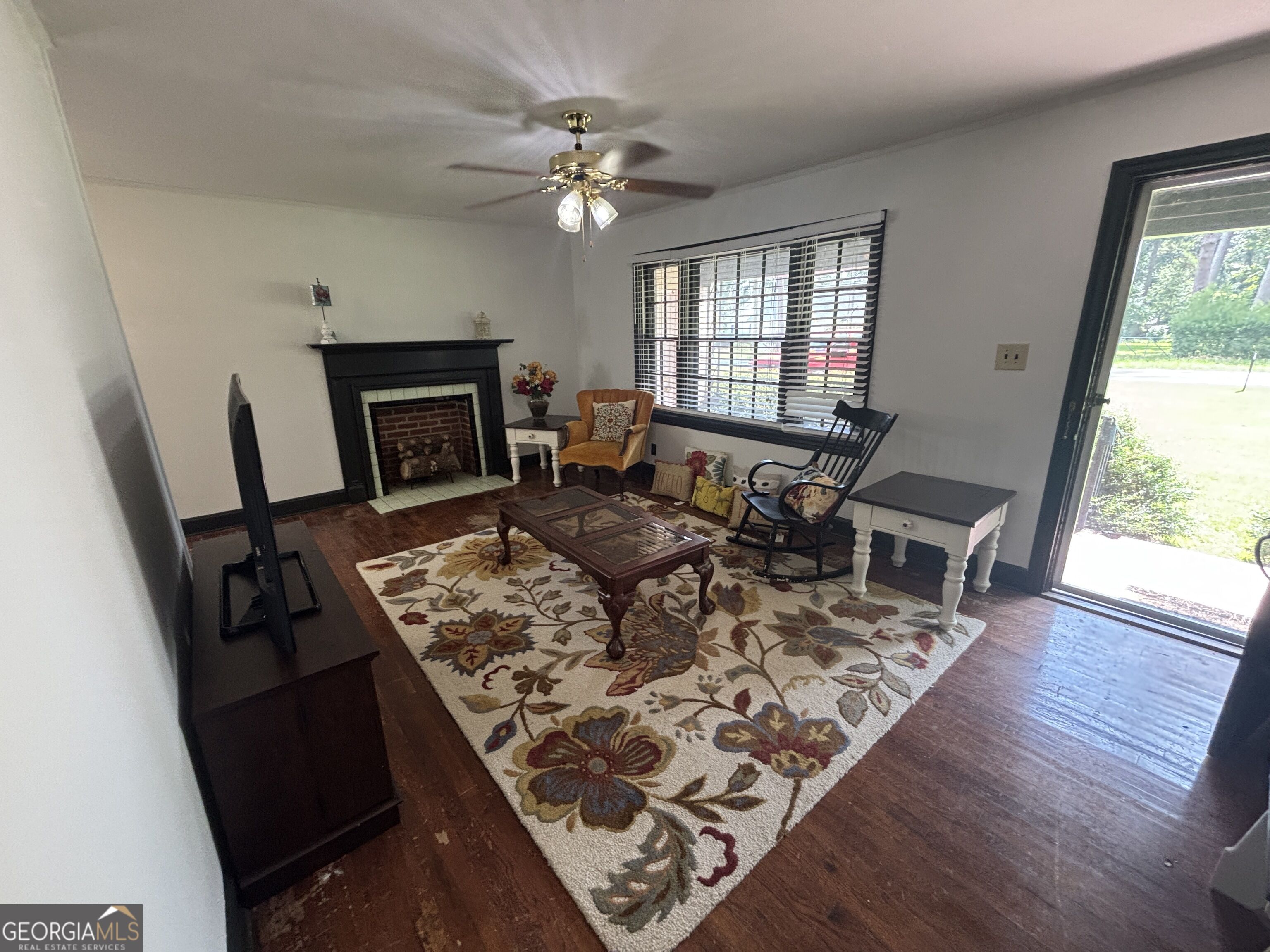110 Peter Street Property Photo 4