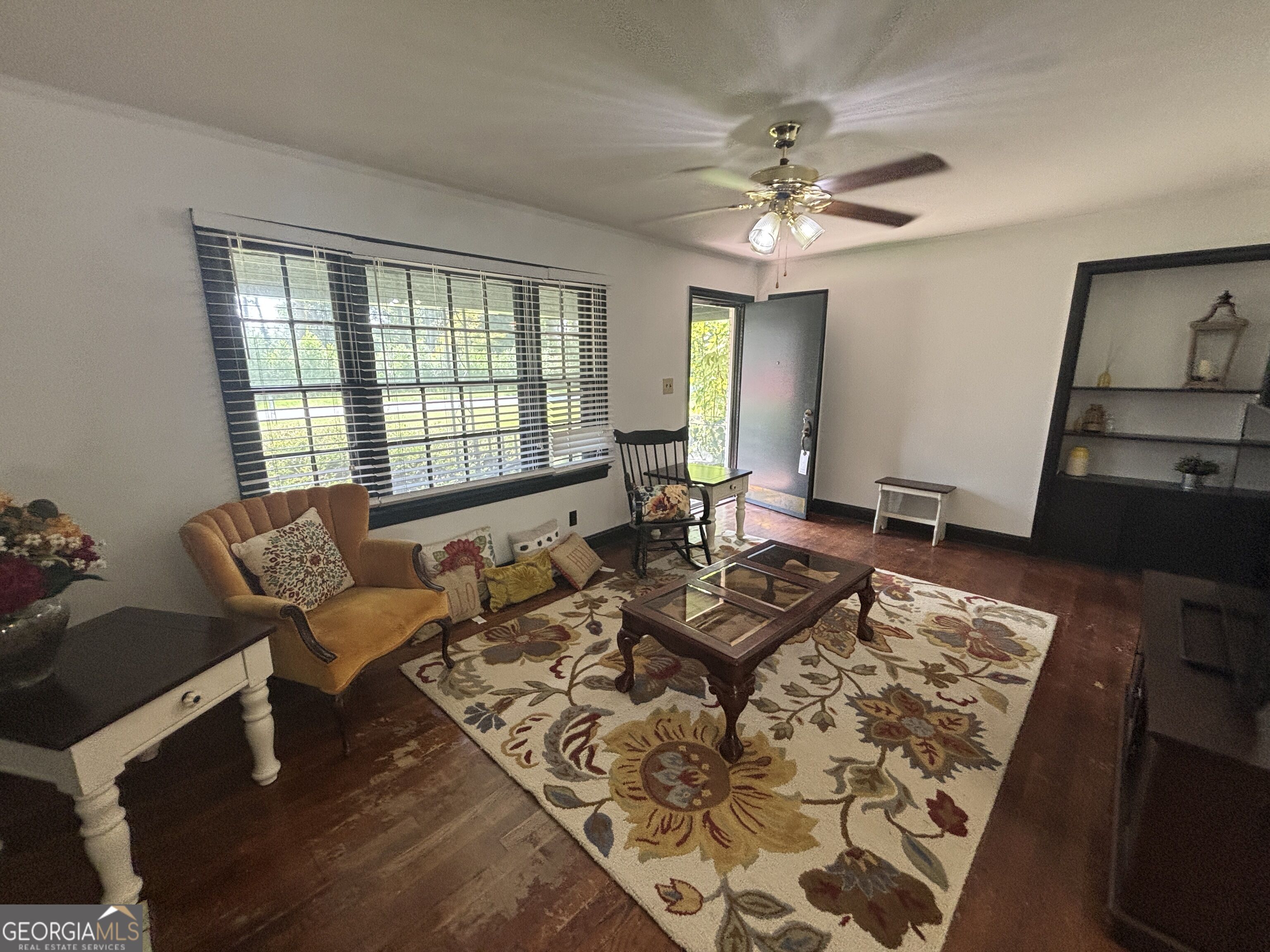 110 Peter Street Property Photo 5