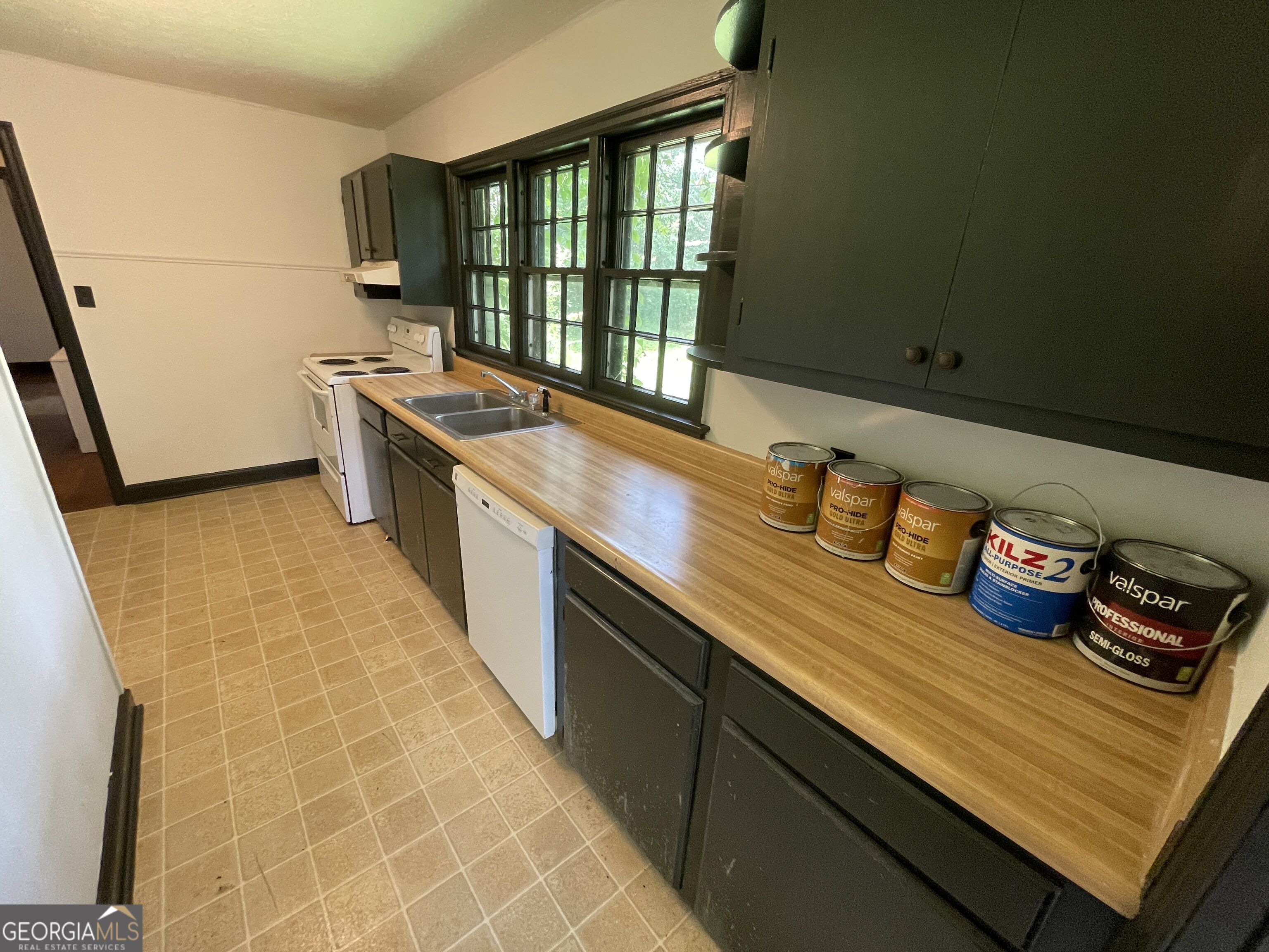 110 Peter Street Property Photo 7
