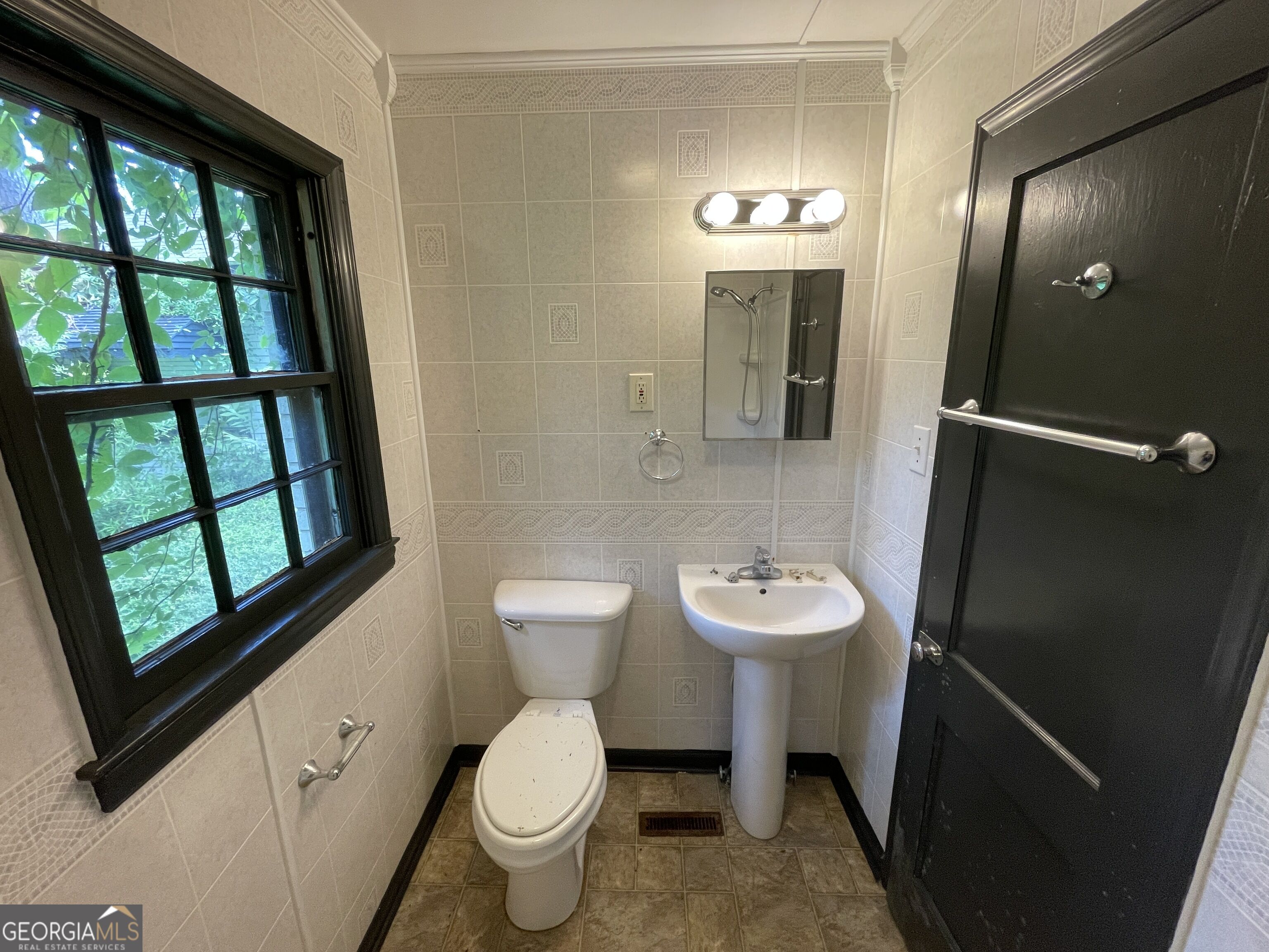 110 Peter Street Property Photo 11