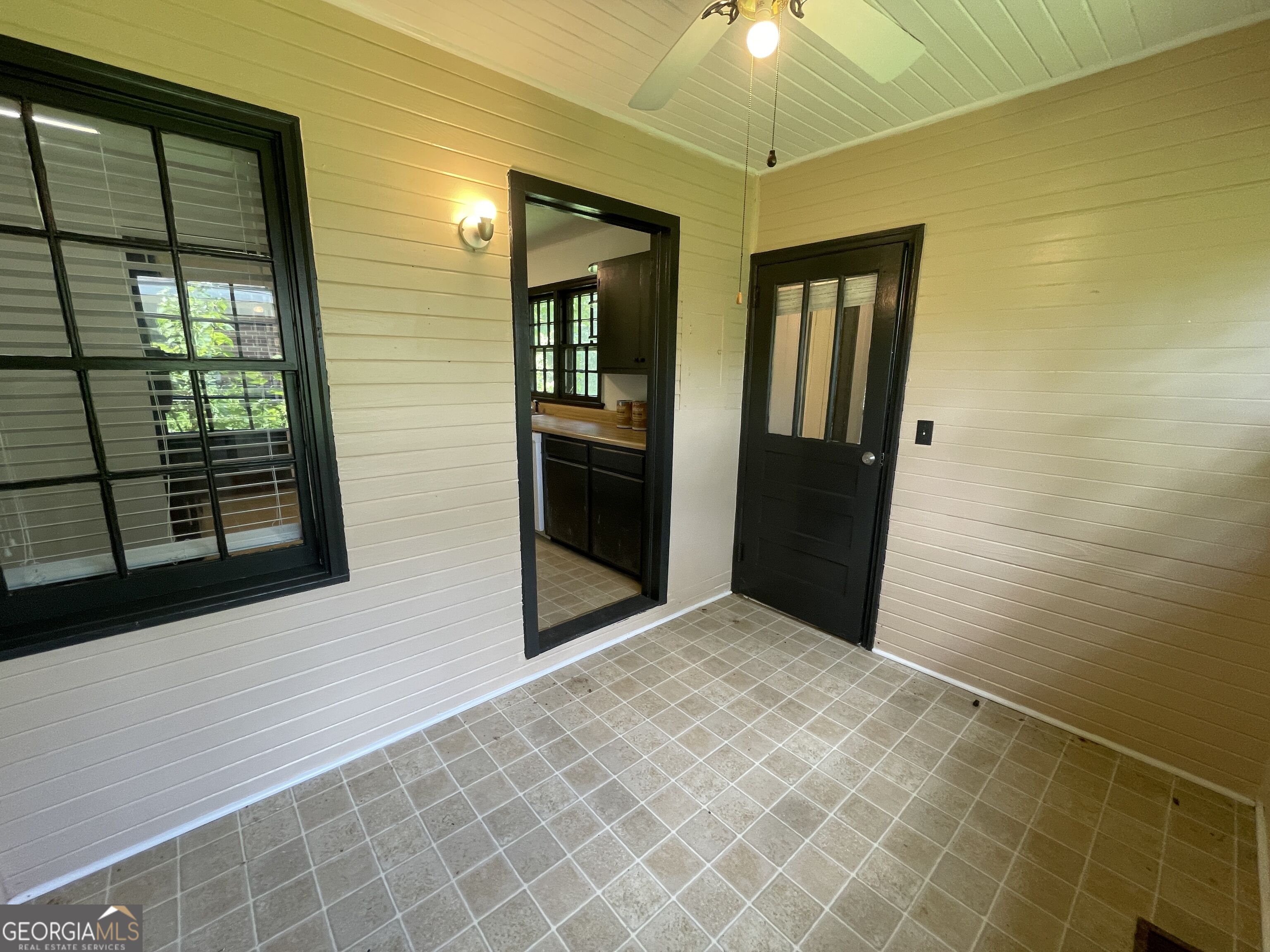 110 Peter Street Property Photo 13
