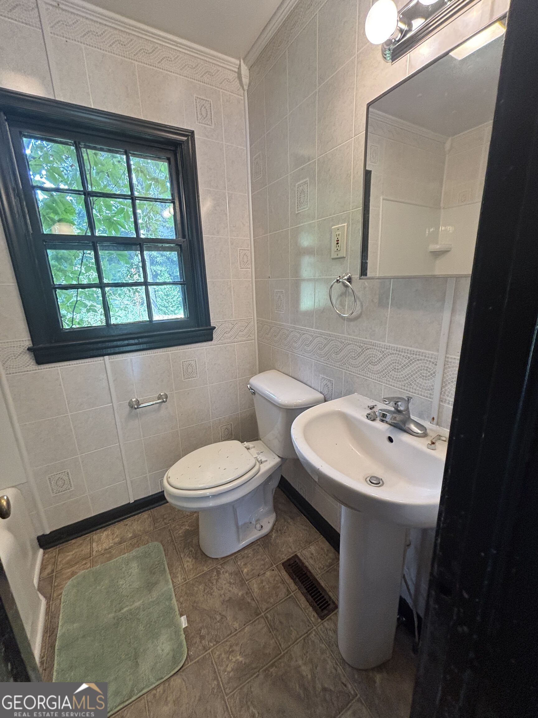 110 Peter Street Property Photo 22